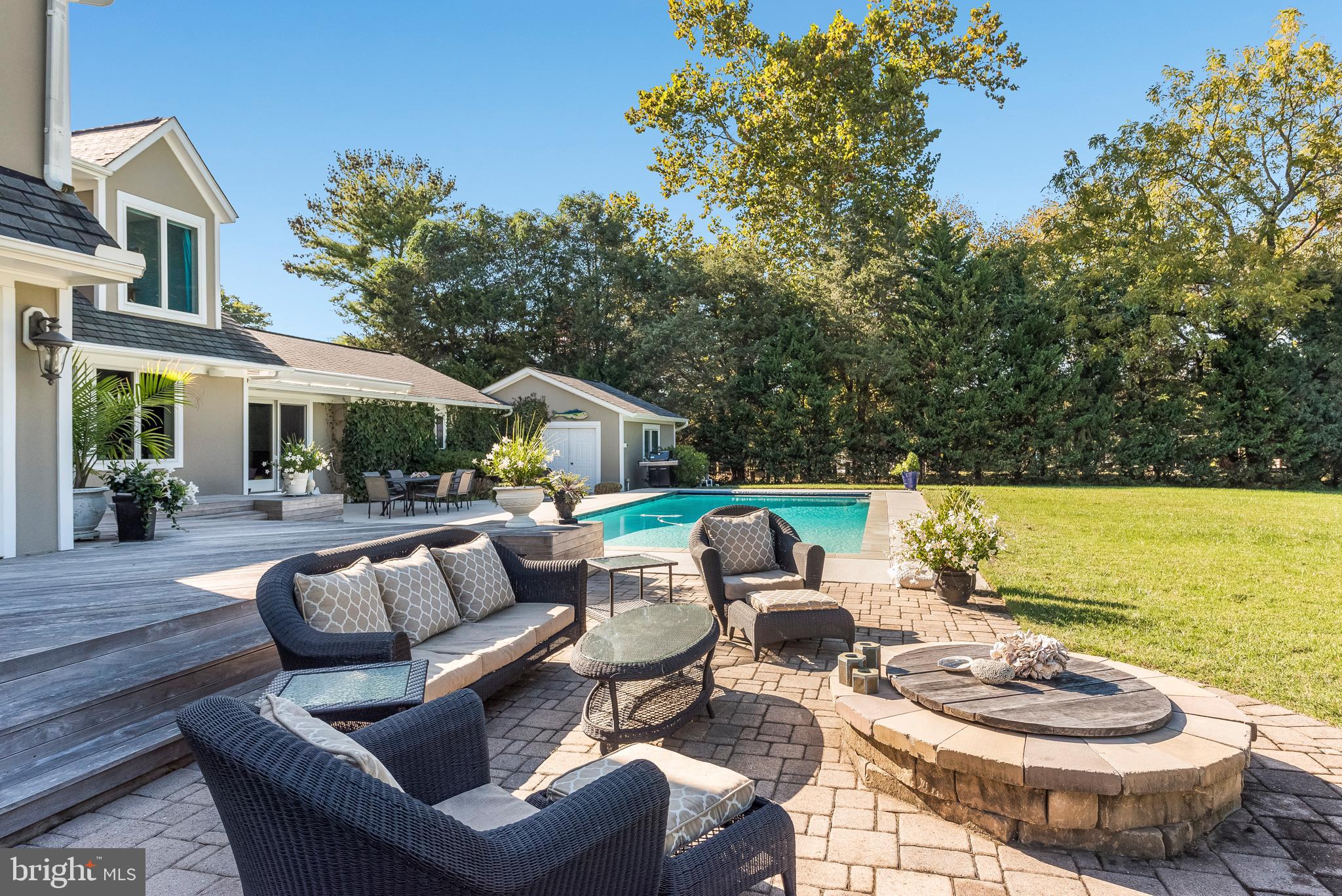 TWIN HARBORS - Residential