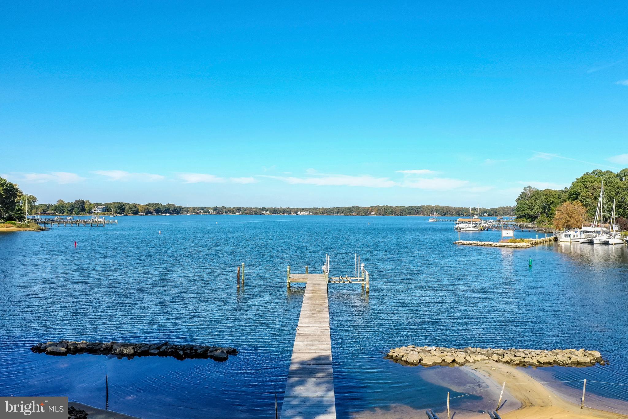 TWIN HARBORS - Residential