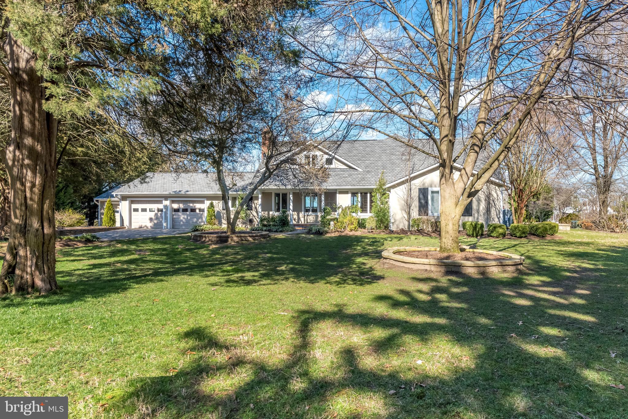 TWIN HARBORS - Residential