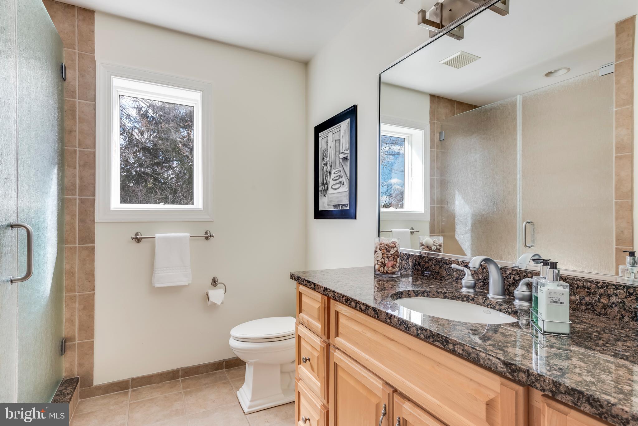 TWIN HARBORS - Residential