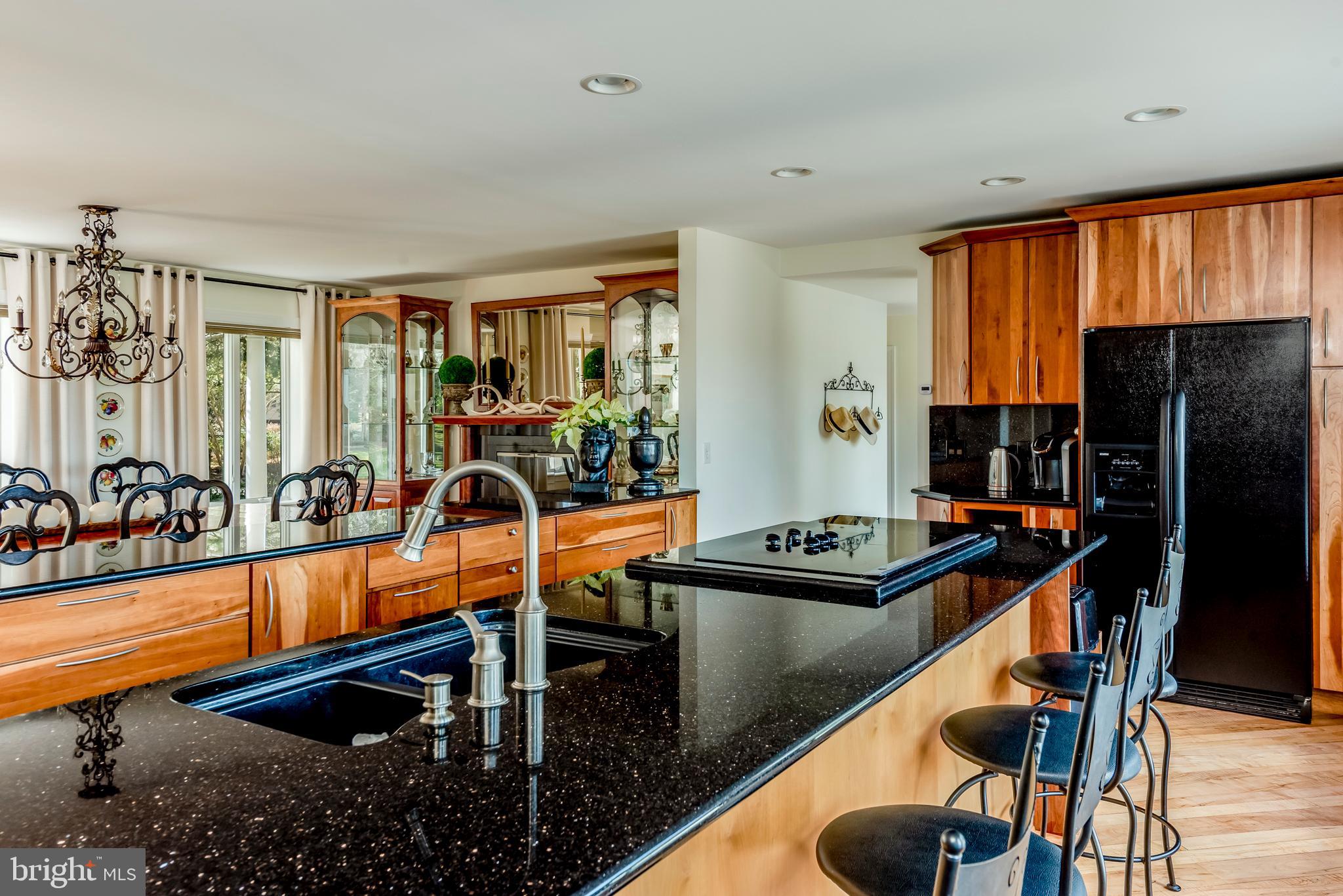 TWIN HARBORS - Residential