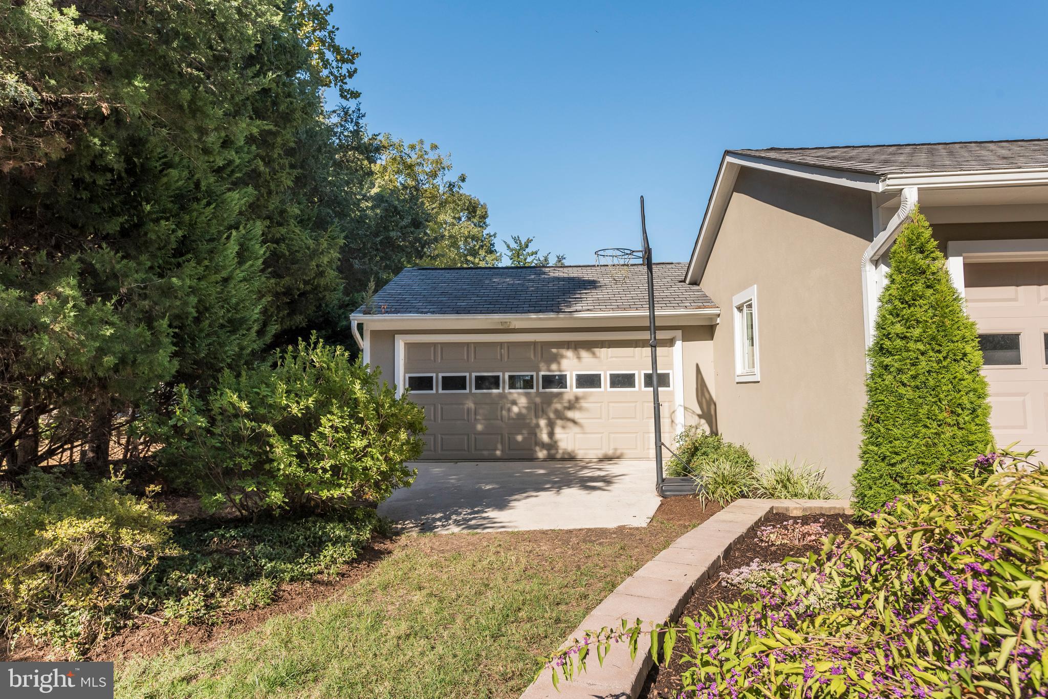 TWIN HARBORS - Residential