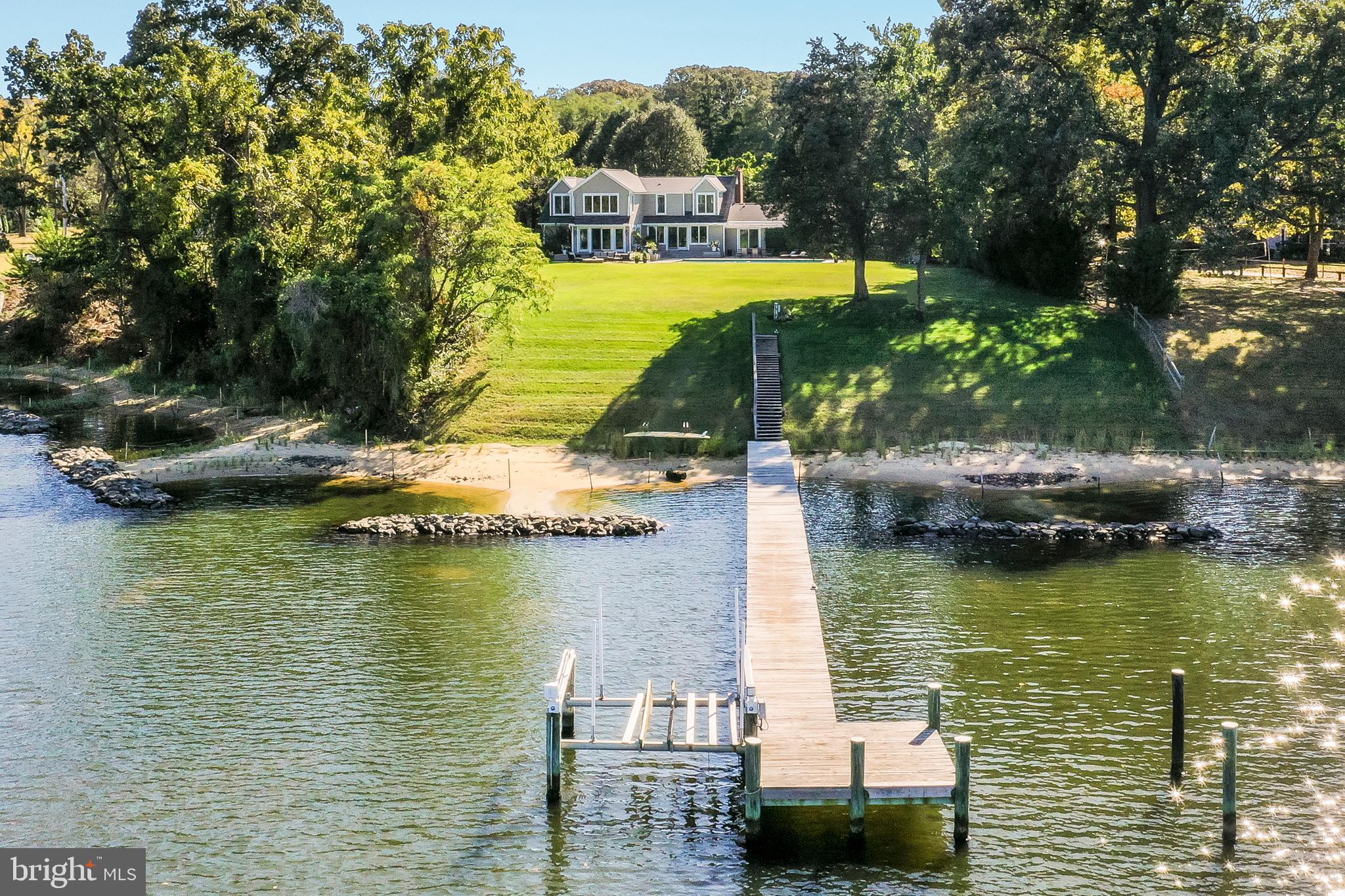 TWIN HARBORS - Residential