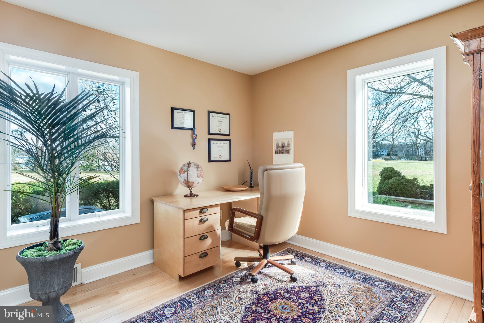 TWIN HARBORS - Residential