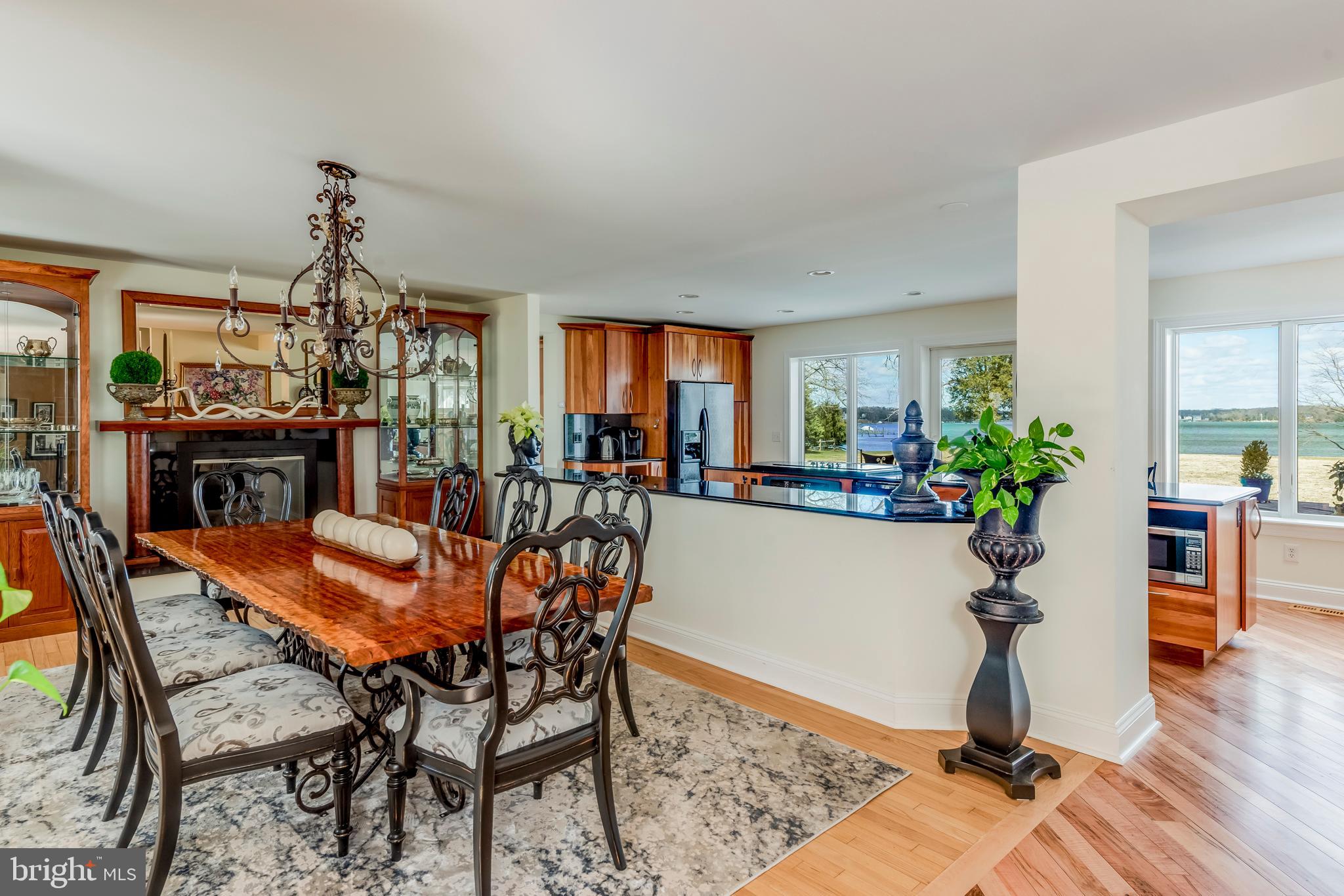 TWIN HARBORS - Residential