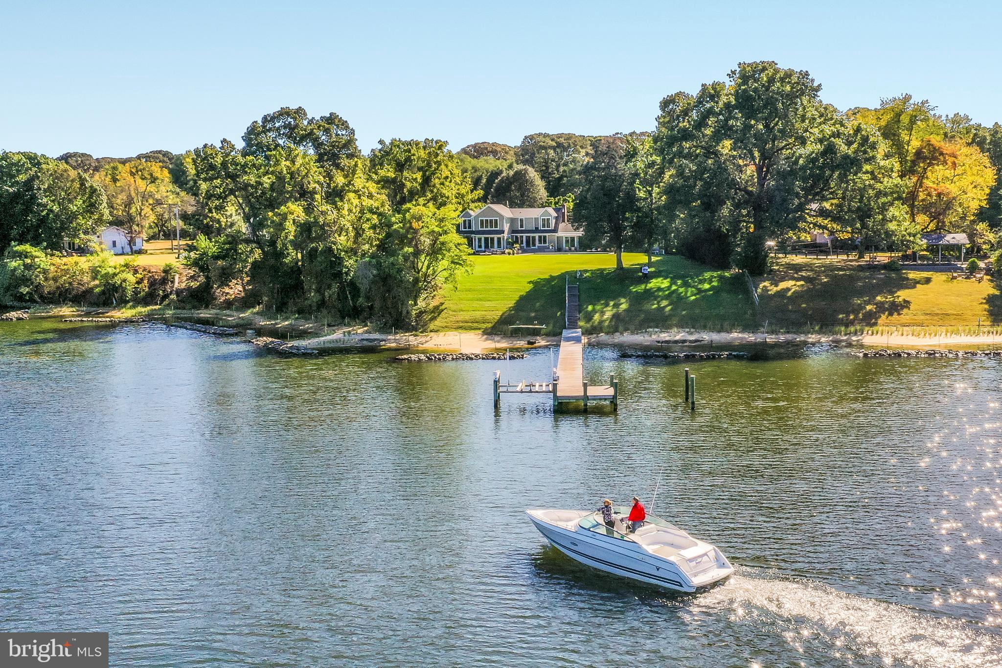 TWIN HARBORS - Residential