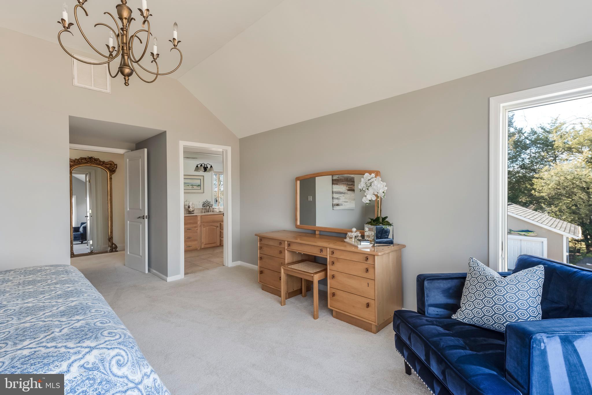 TWIN HARBORS - Residential