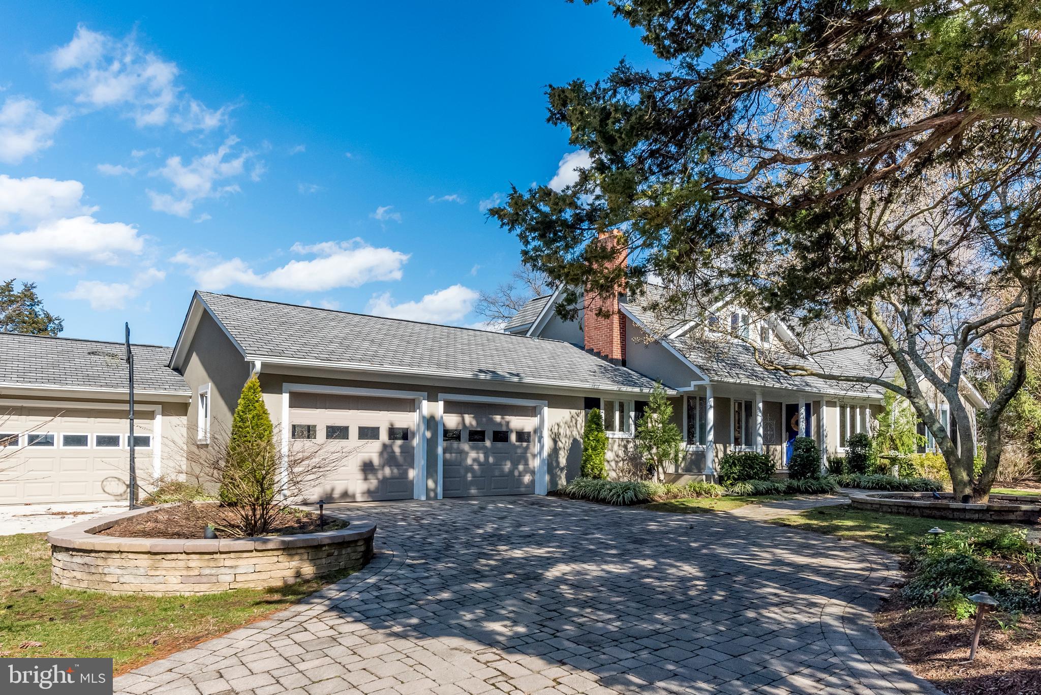 TWIN HARBORS - Residential