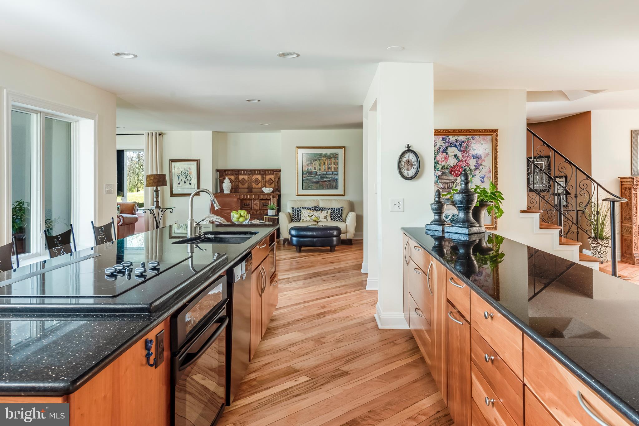 TWIN HARBORS - Residential