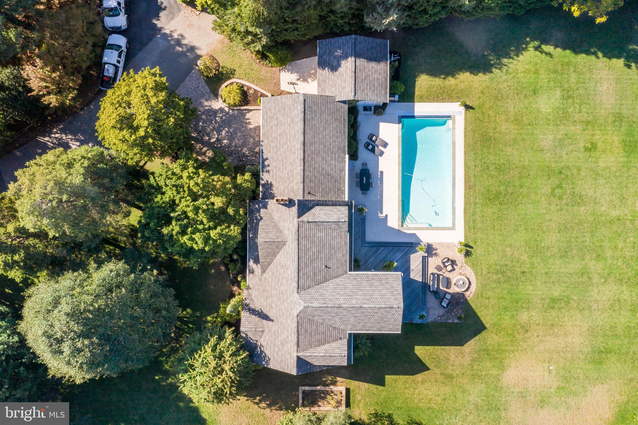 TWIN HARBORS - Residential