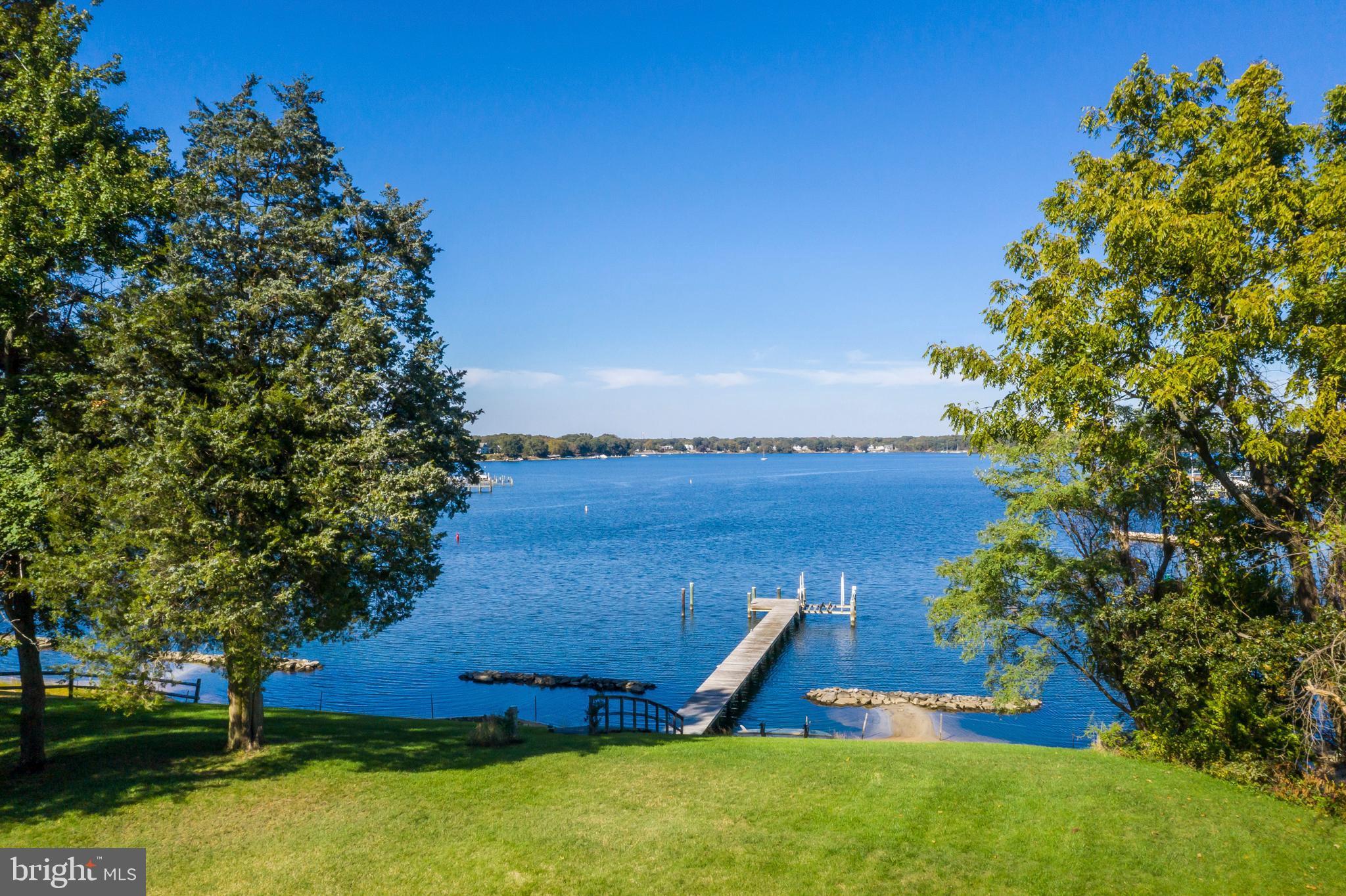 TWIN HARBORS - Residential