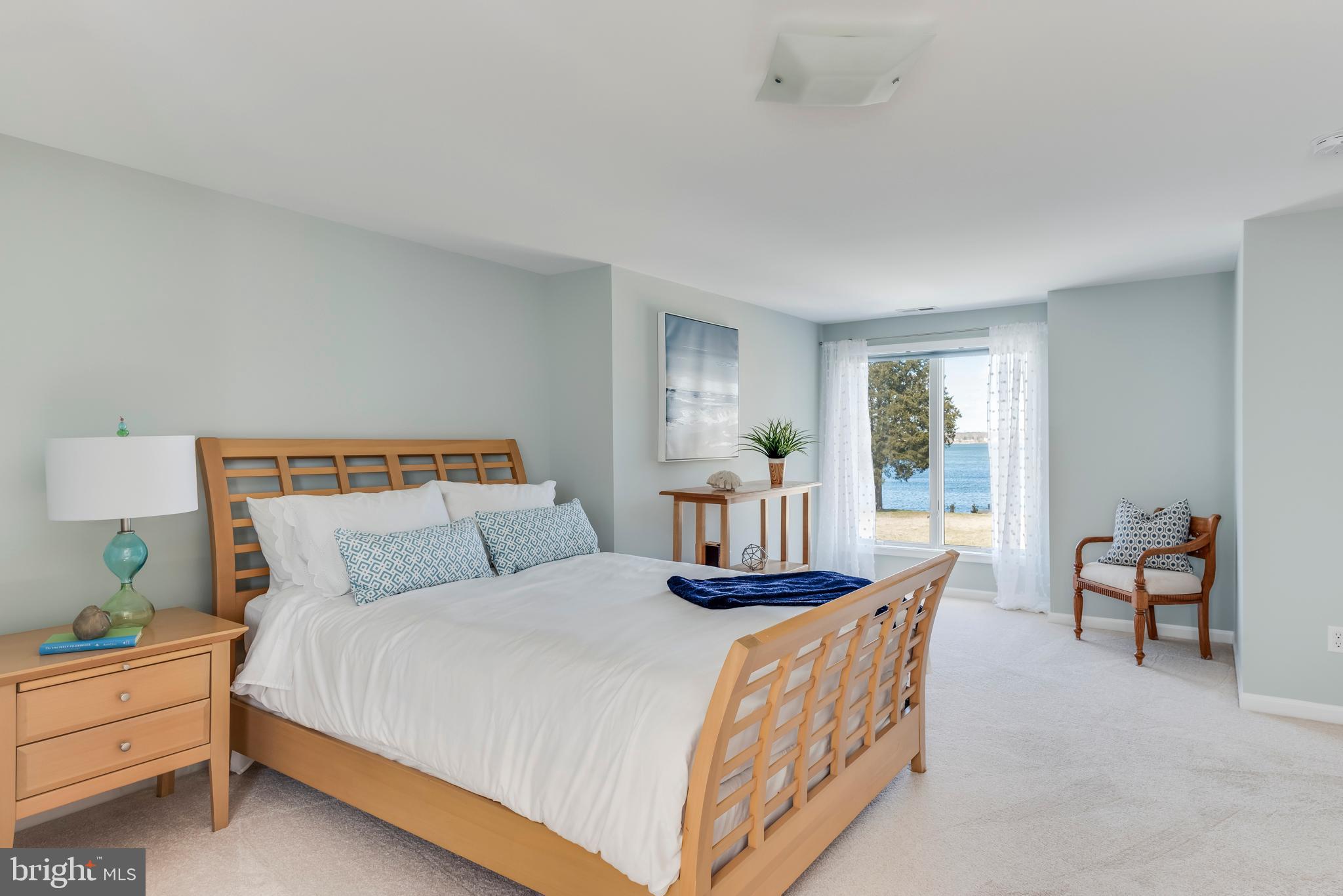 TWIN HARBORS - Residential