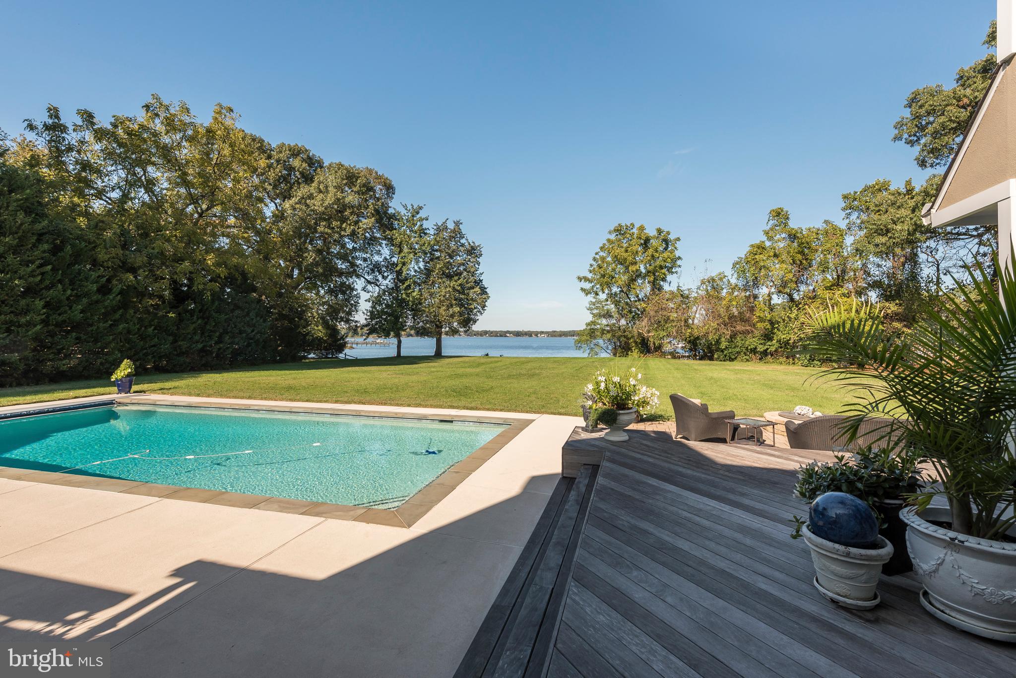 TWIN HARBORS - Residential