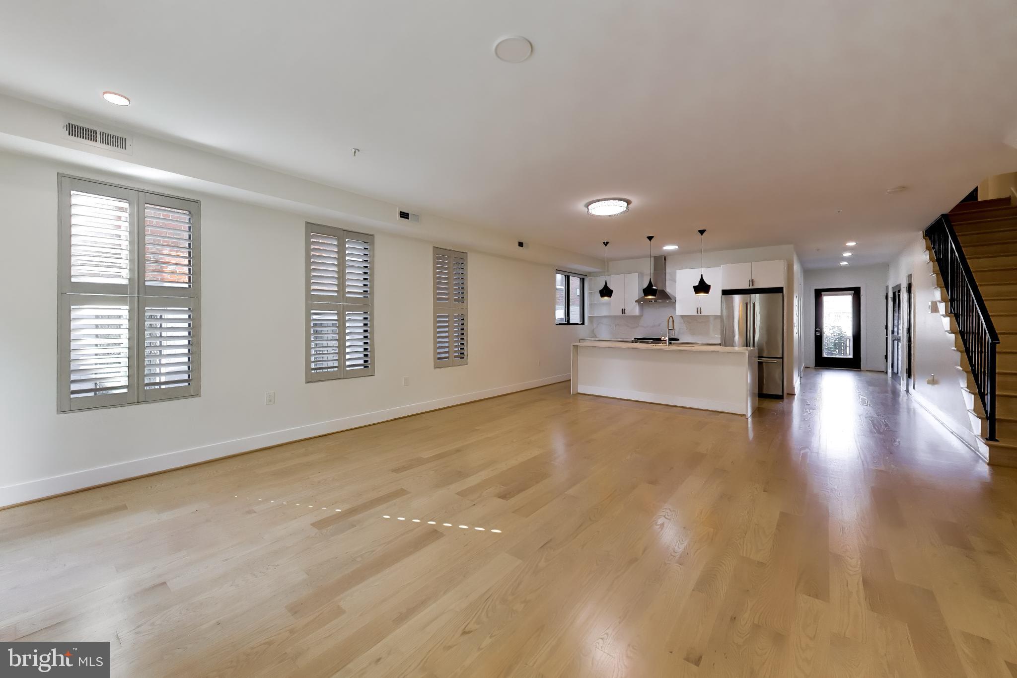 310 V STREET NE 1