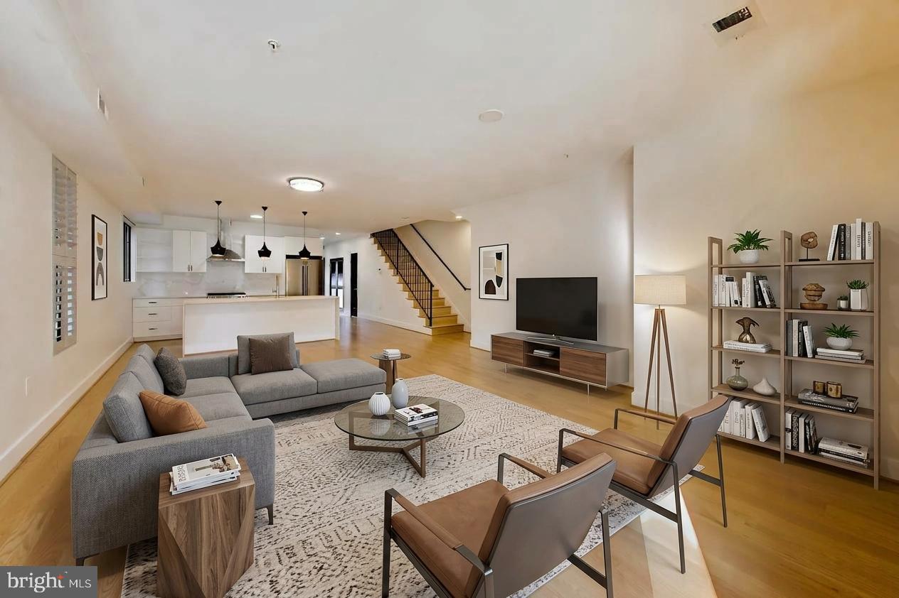 310 V STREET NE 1