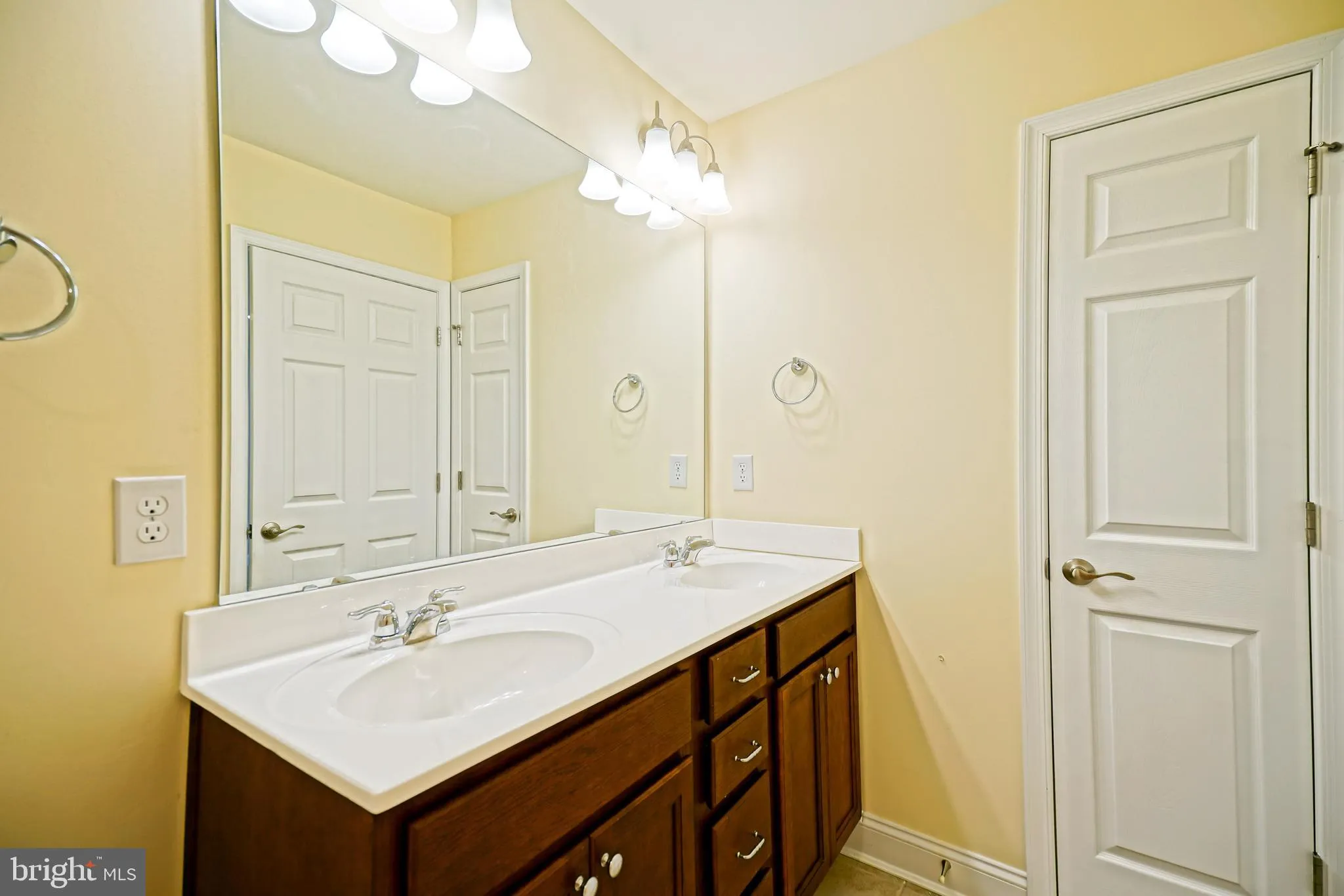 Lewes, Delaware 19958, United States, 4 Bedrooms Bedrooms, ,5 BathroomsBathrooms,Residential,Active,153341