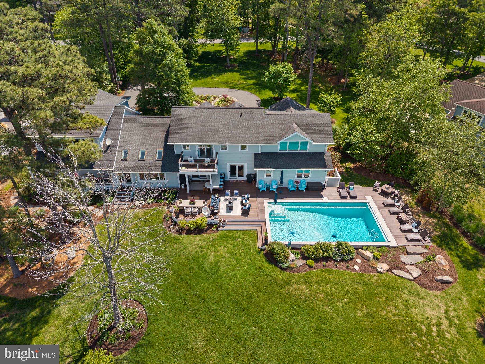 39 PROSPECT BAY DRIVE W
