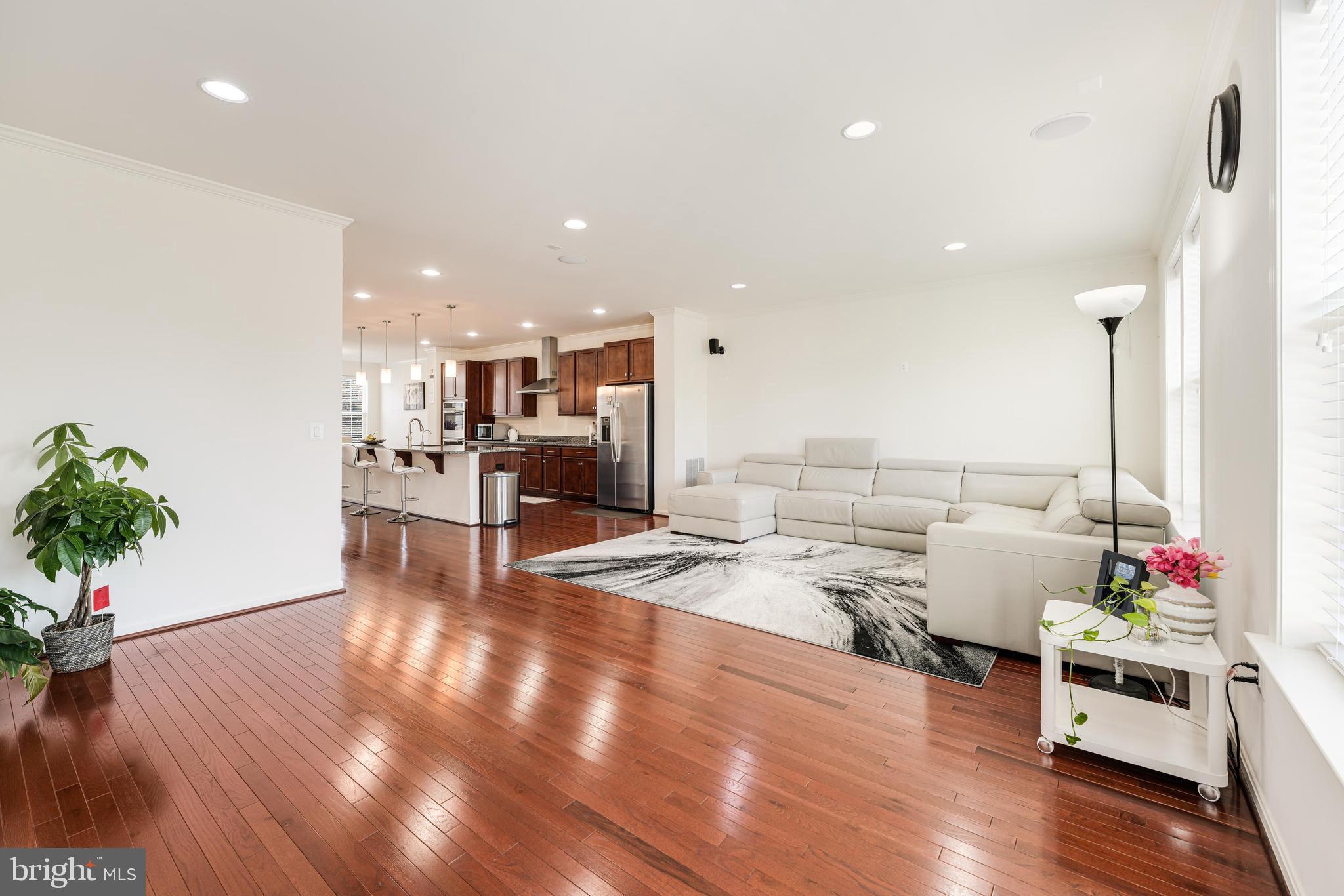 ASHBURN KNOLLS - Residential Lease