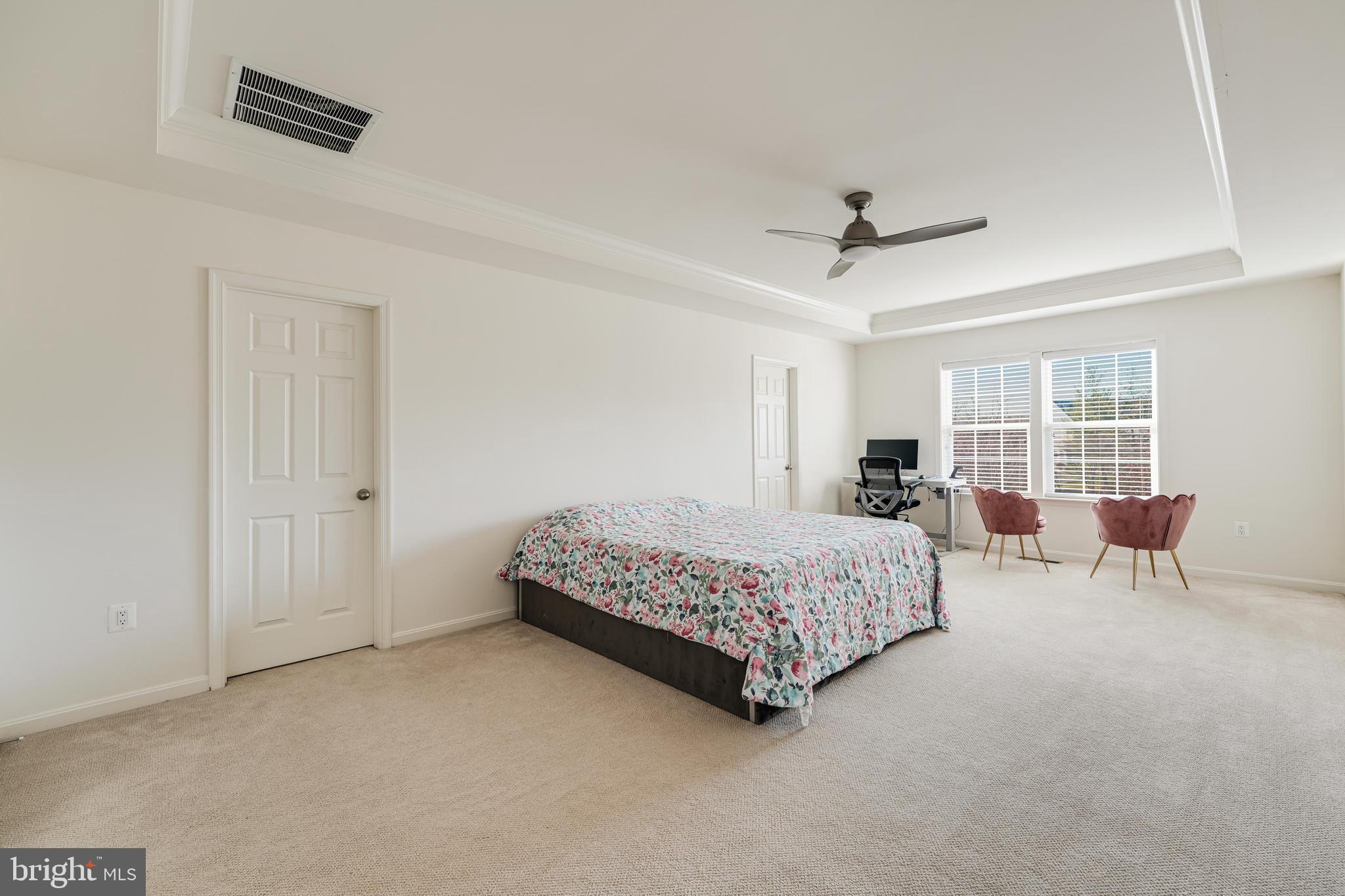 ASHBURN KNOLLS - Residential Lease