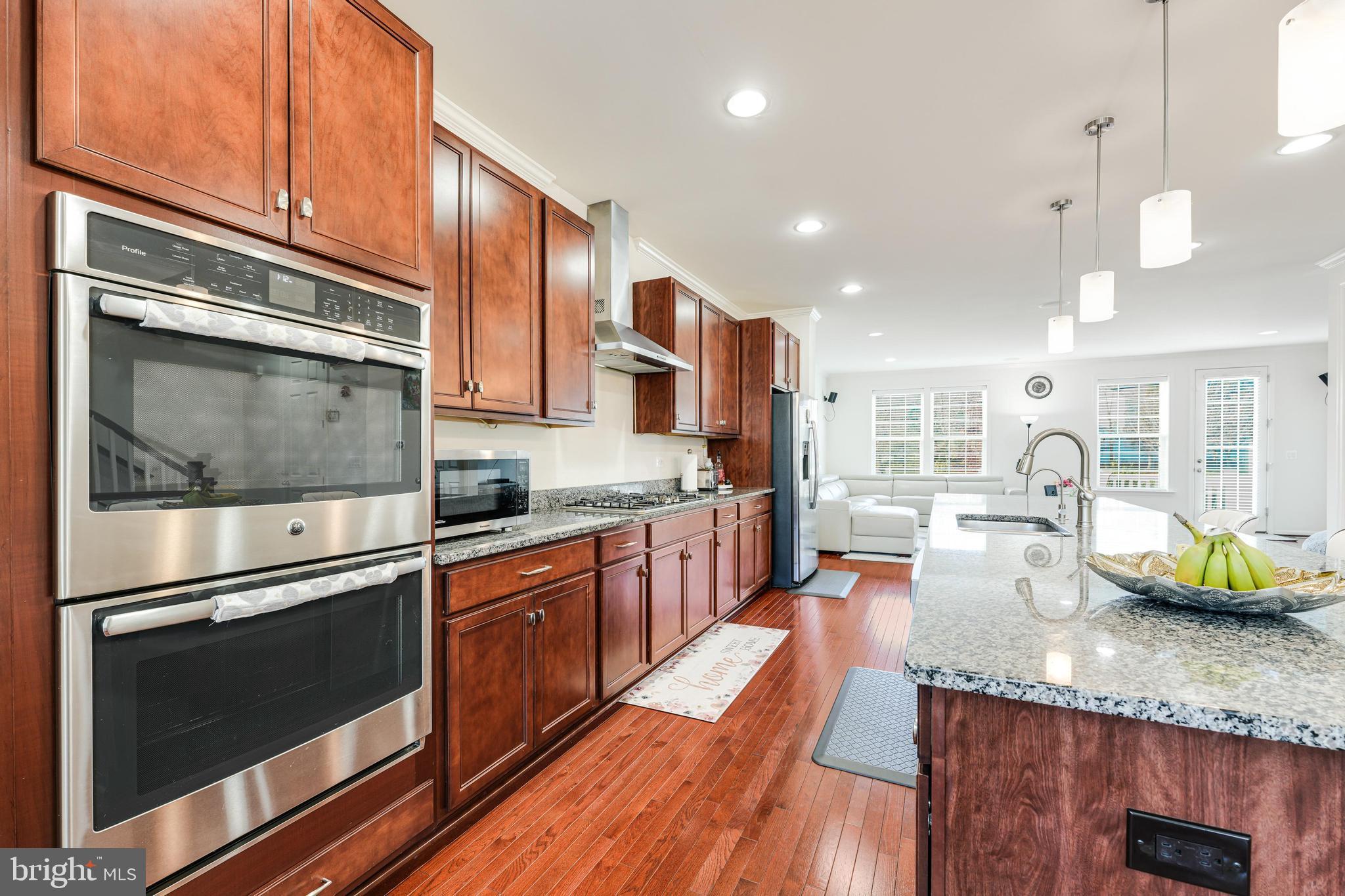 ASHBURN KNOLLS - Residential Lease