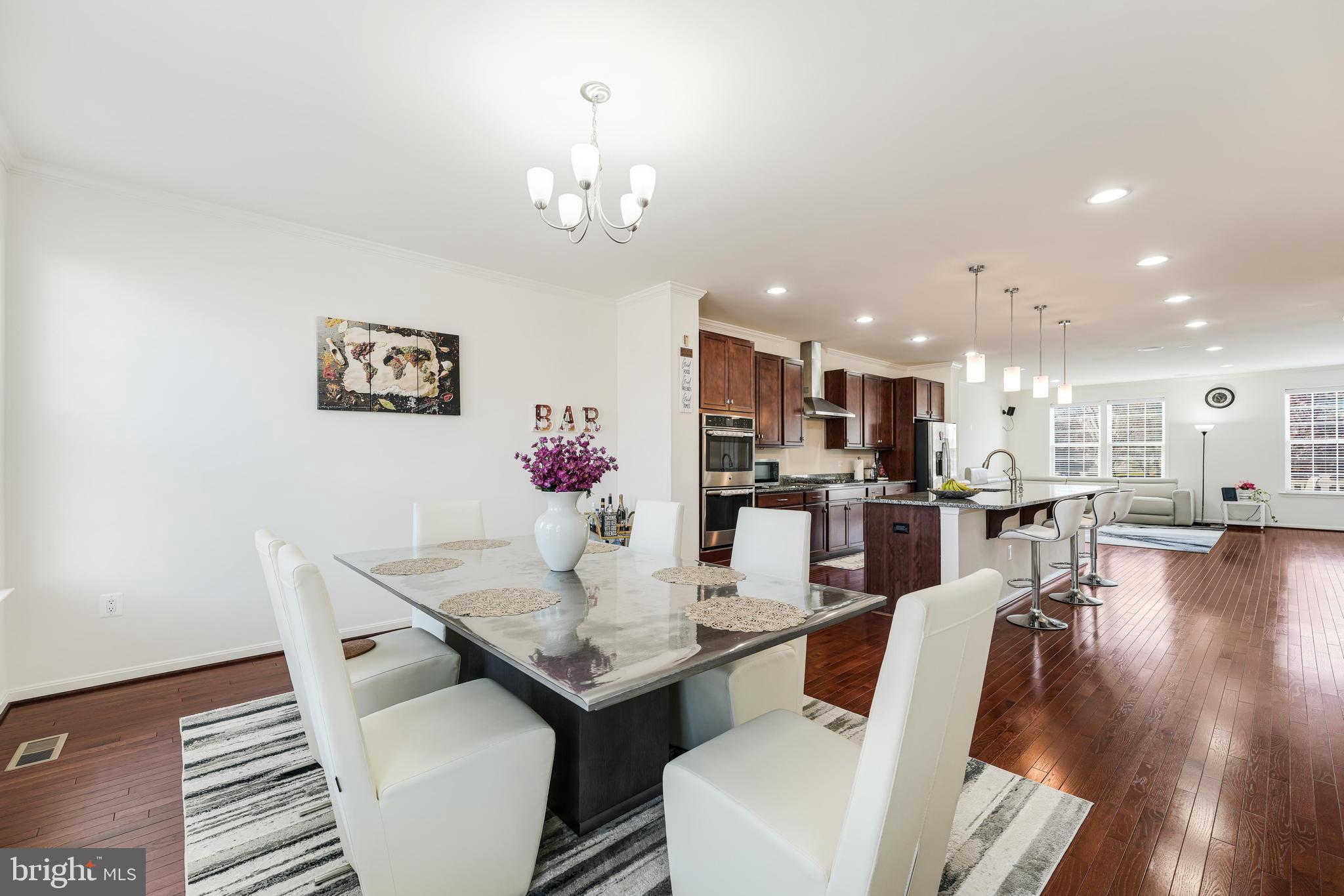 ASHBURN KNOLLS - Residential Lease