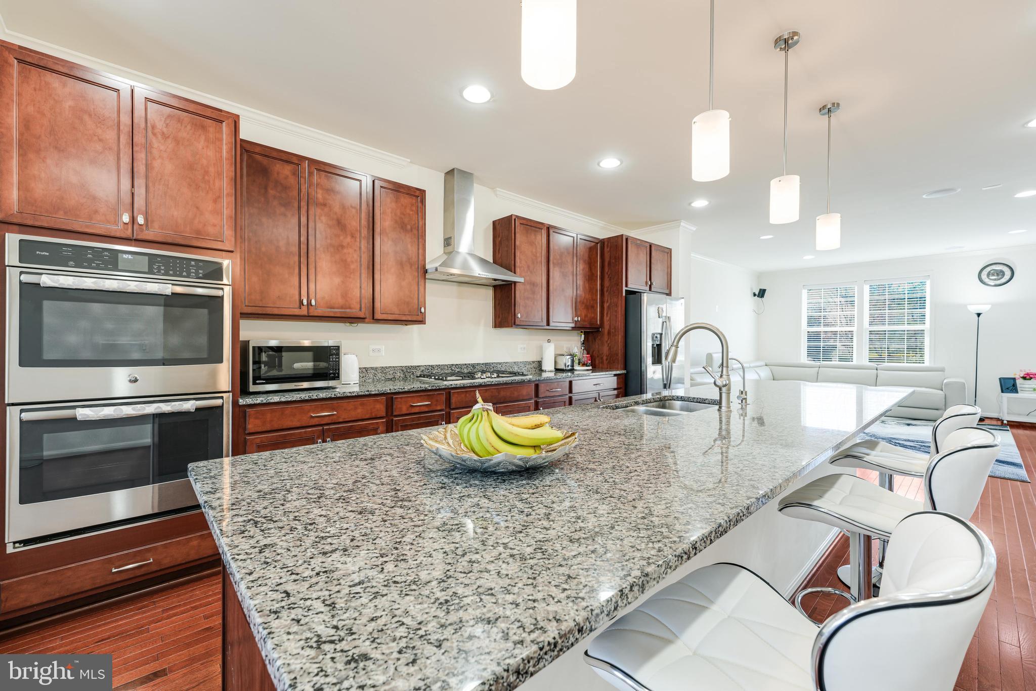 ASHBURN KNOLLS - Residential Lease