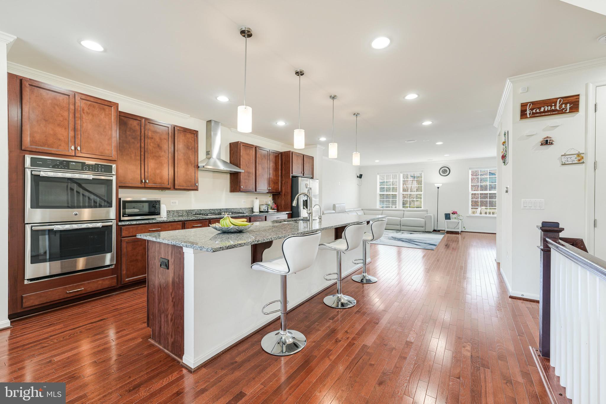 ASHBURN KNOLLS - Residential Lease