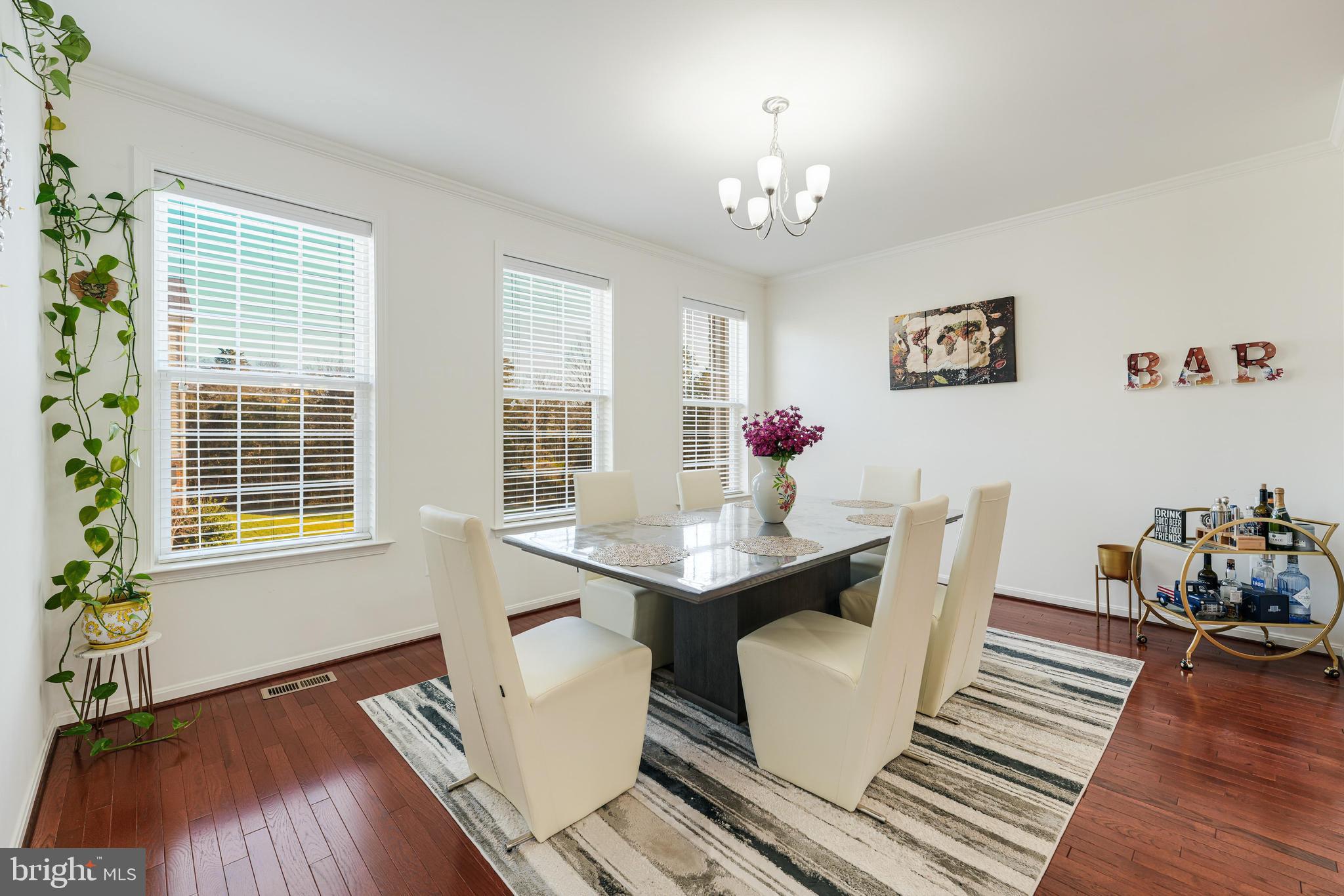 ASHBURN KNOLLS - Residential Lease