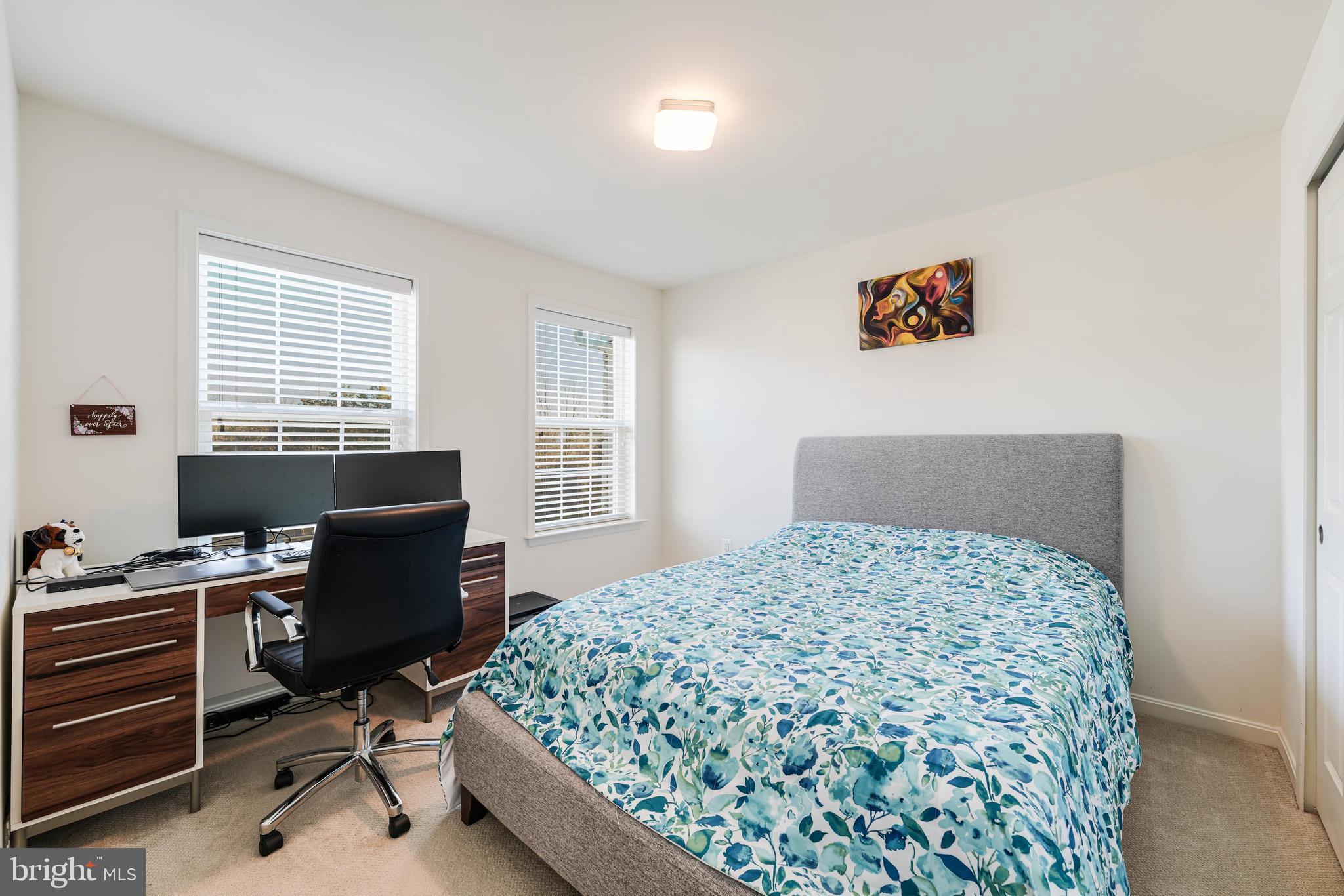 ASHBURN KNOLLS - Residential Lease