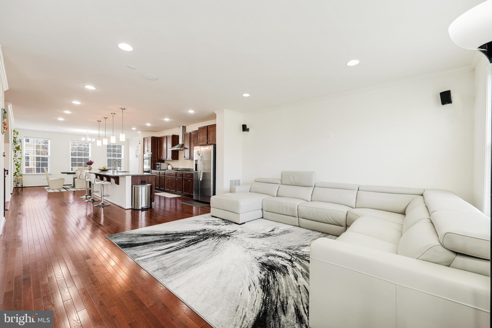 ASHBURN KNOLLS - Residential Lease