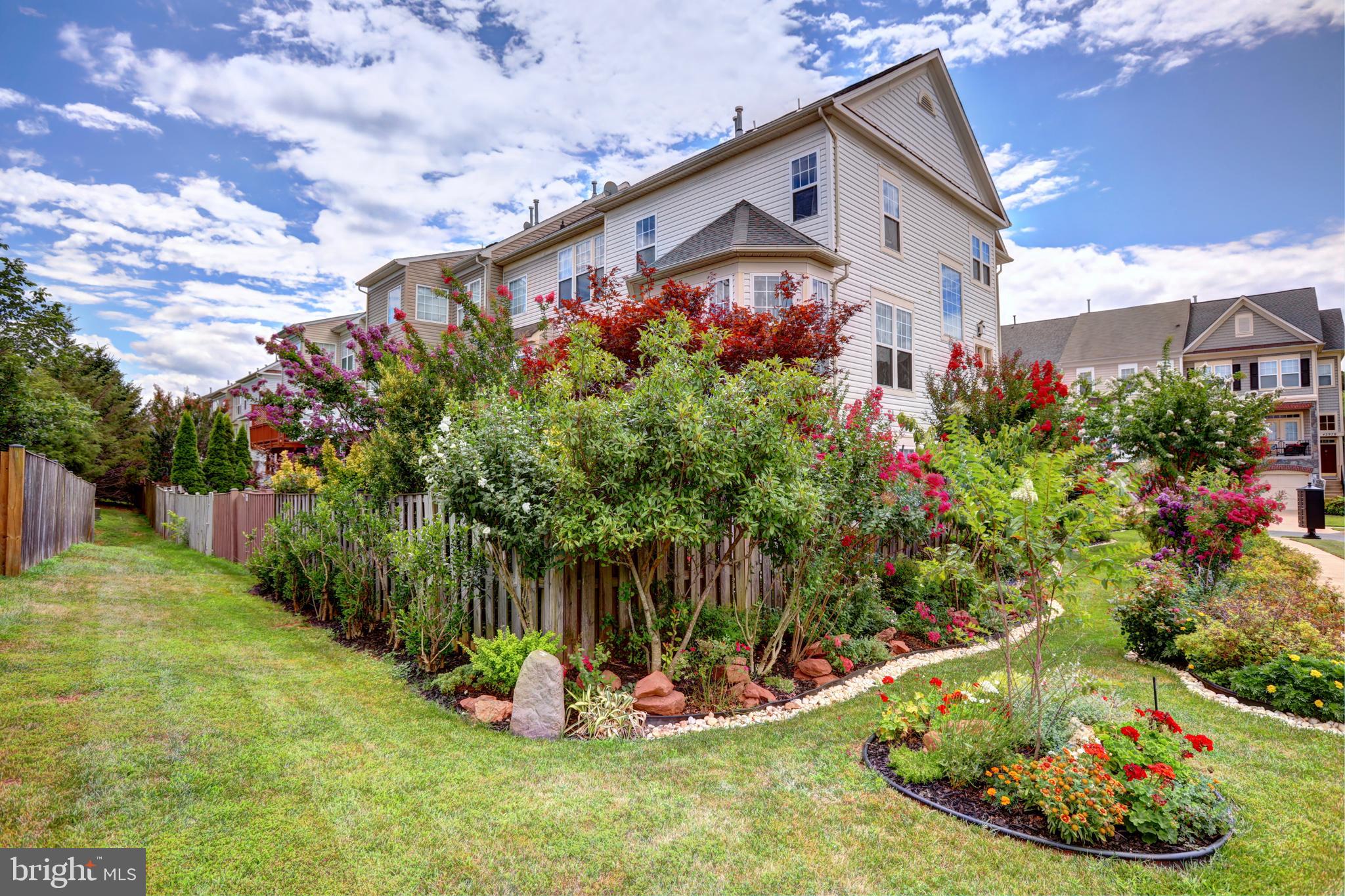 NORTHLAKE - Residential