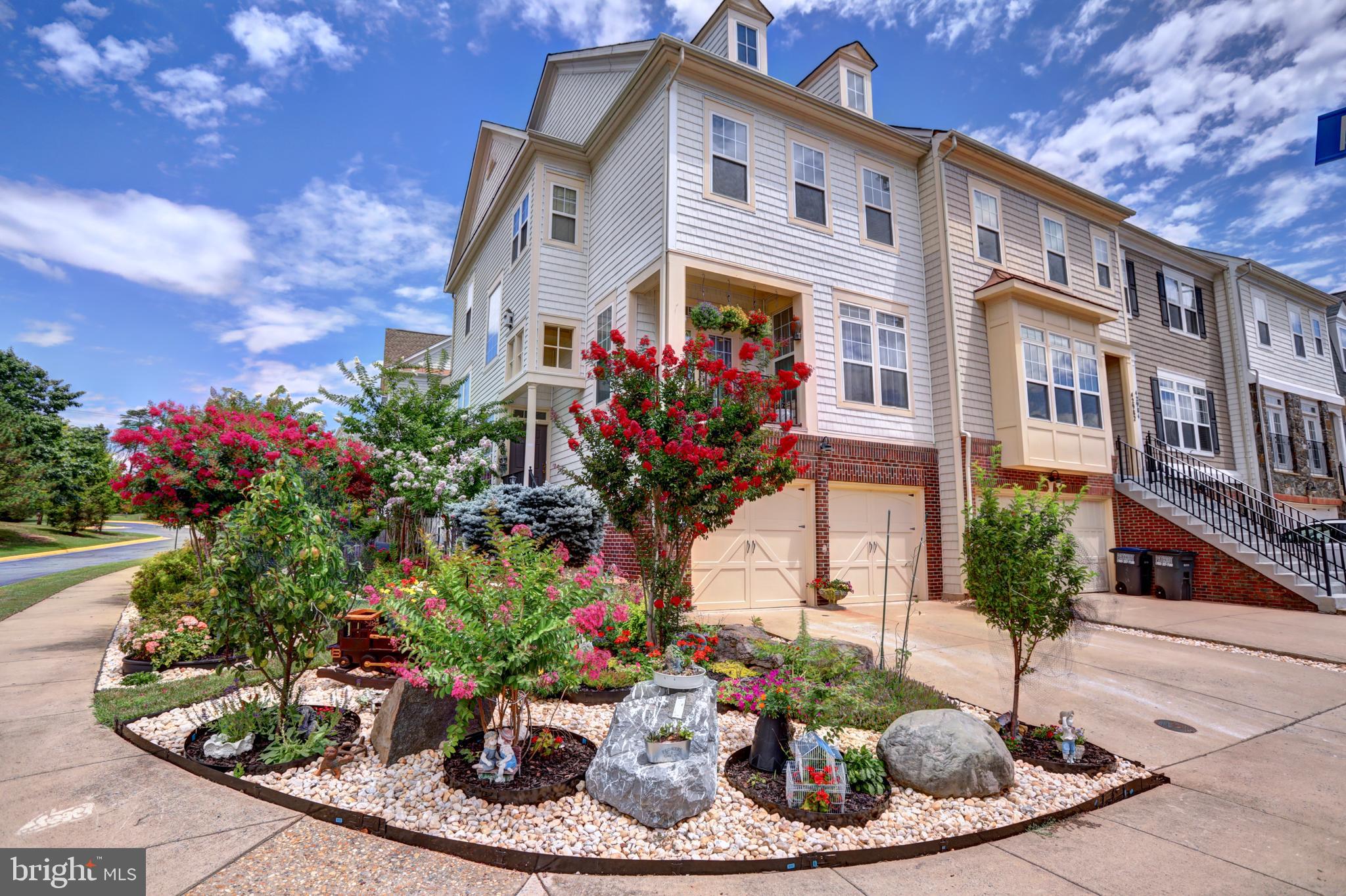 NORTHLAKE - Residential