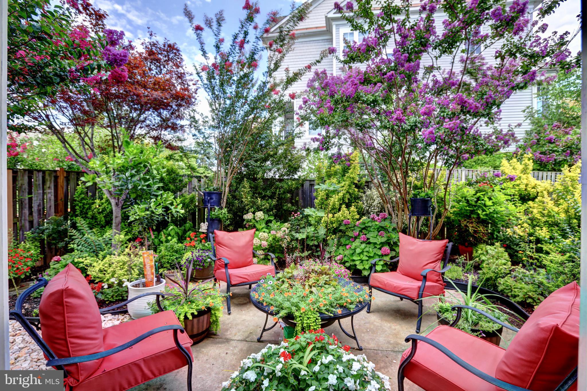 NORTHLAKE - Residential