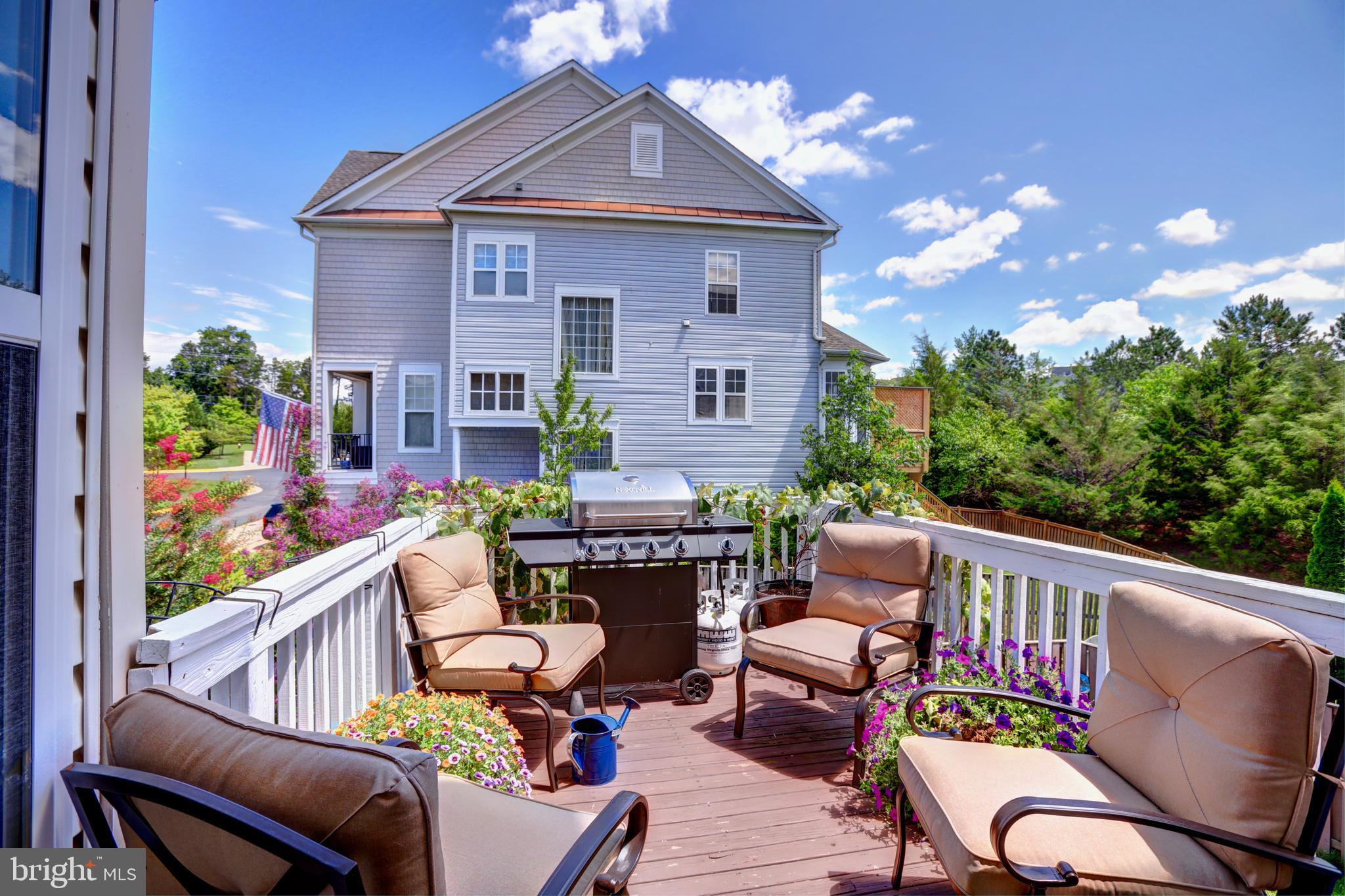 NORTHLAKE - Residential