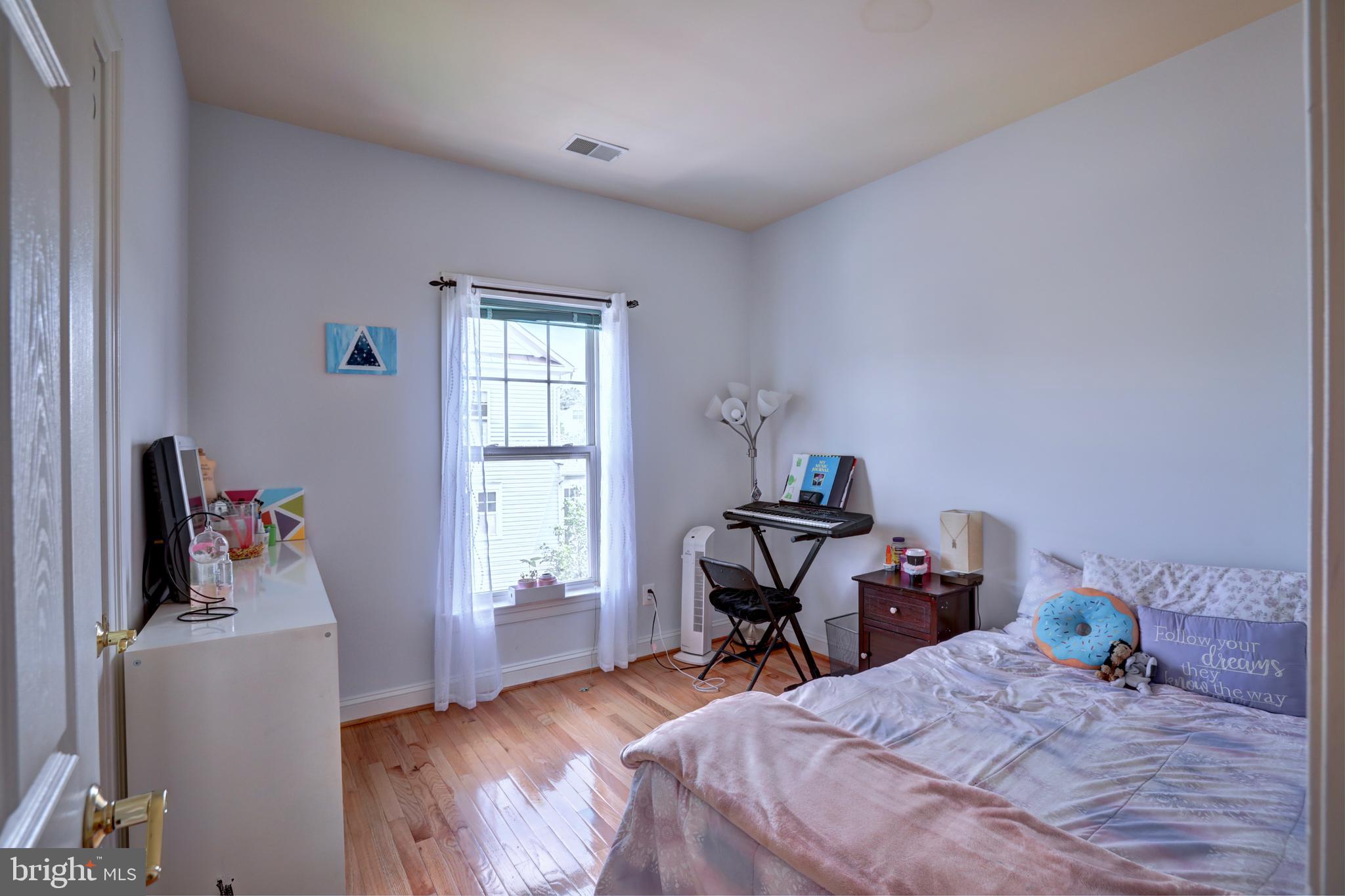 NORTHLAKE - Residential