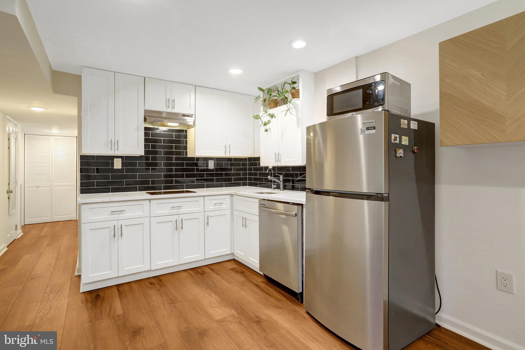 WEST SPRINGFIELD - Residential