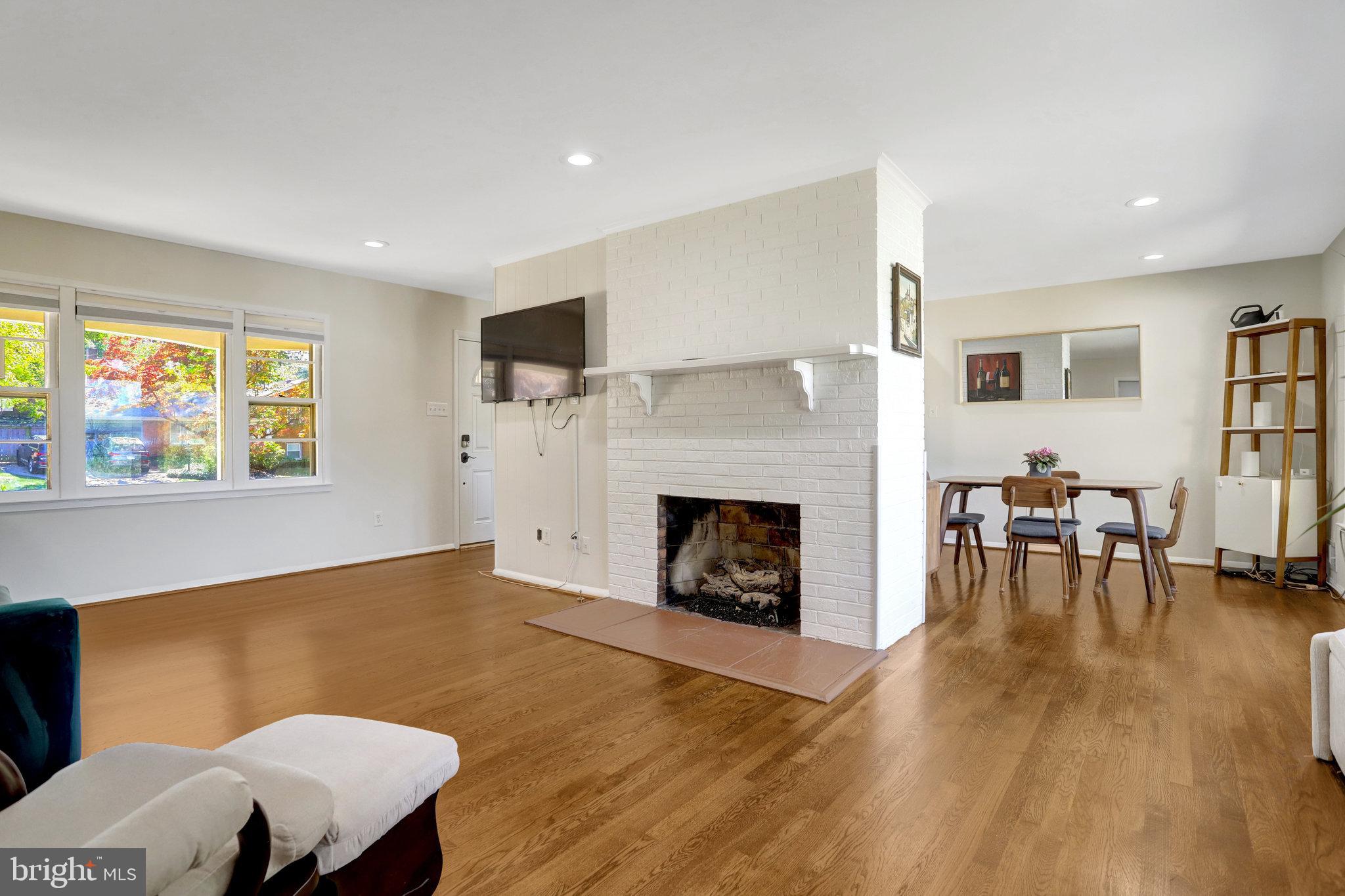 WEST SPRINGFIELD - Residential