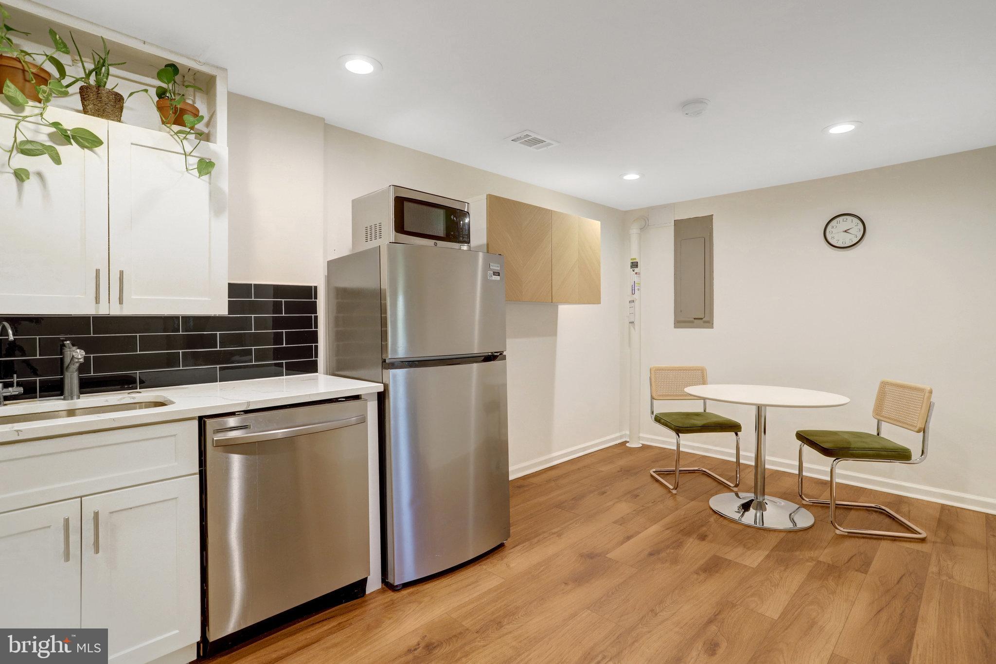 WEST SPRINGFIELD - Residential