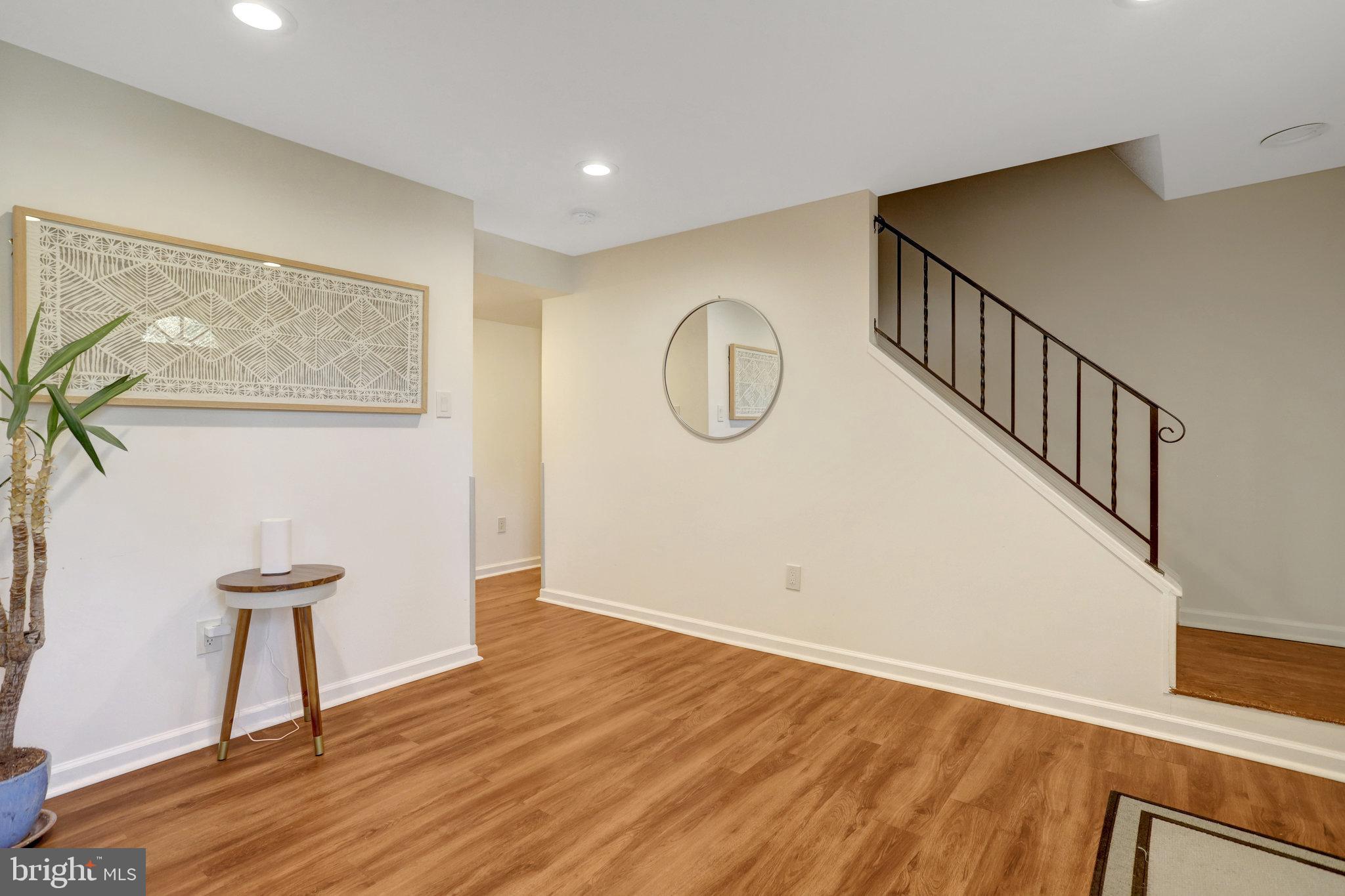 WEST SPRINGFIELD - Residential