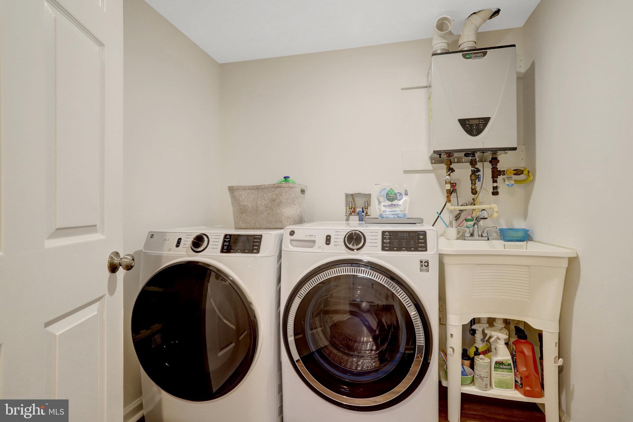 WEST SPRINGFIELD - Residential