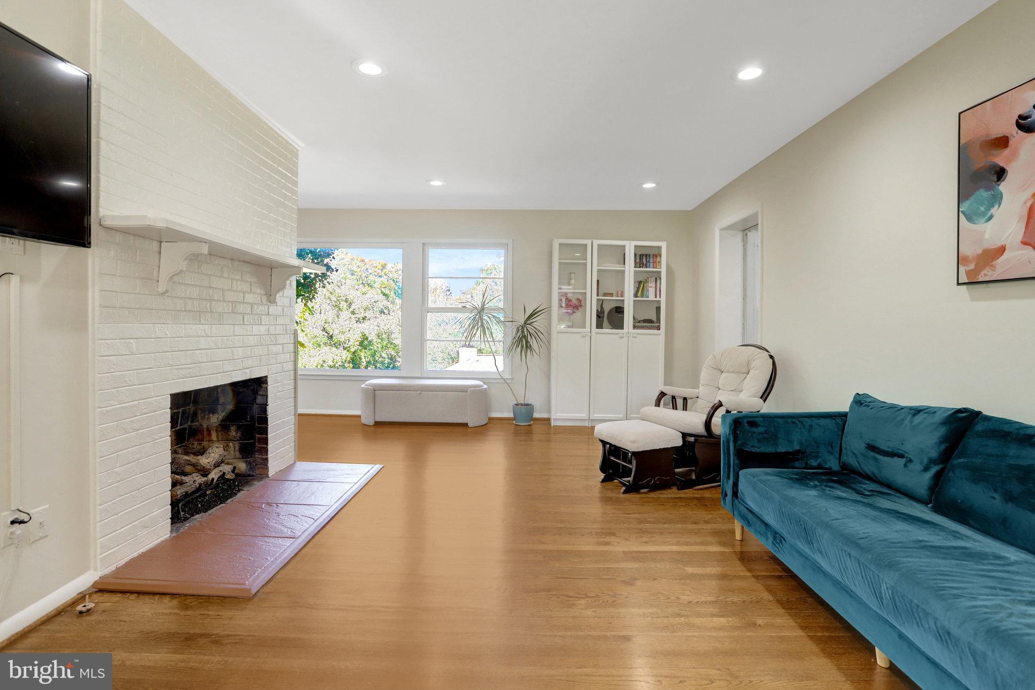 WEST SPRINGFIELD - Residential