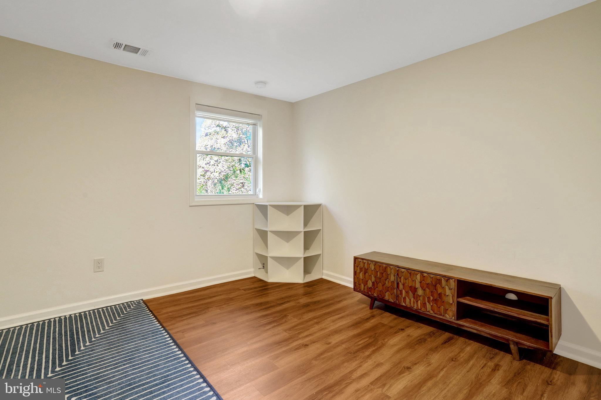 WEST SPRINGFIELD - Residential