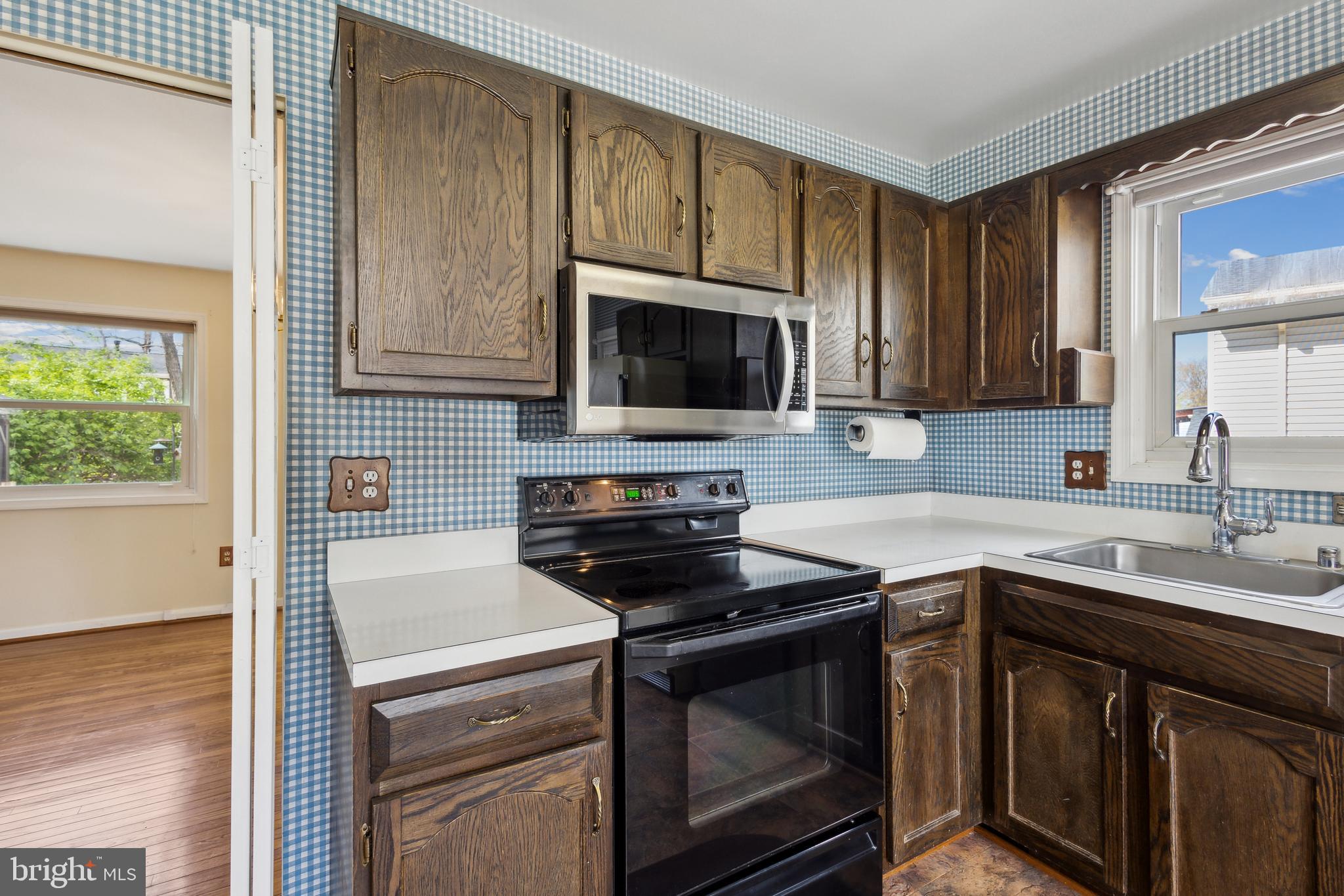 POINT OF WOODS - Residential