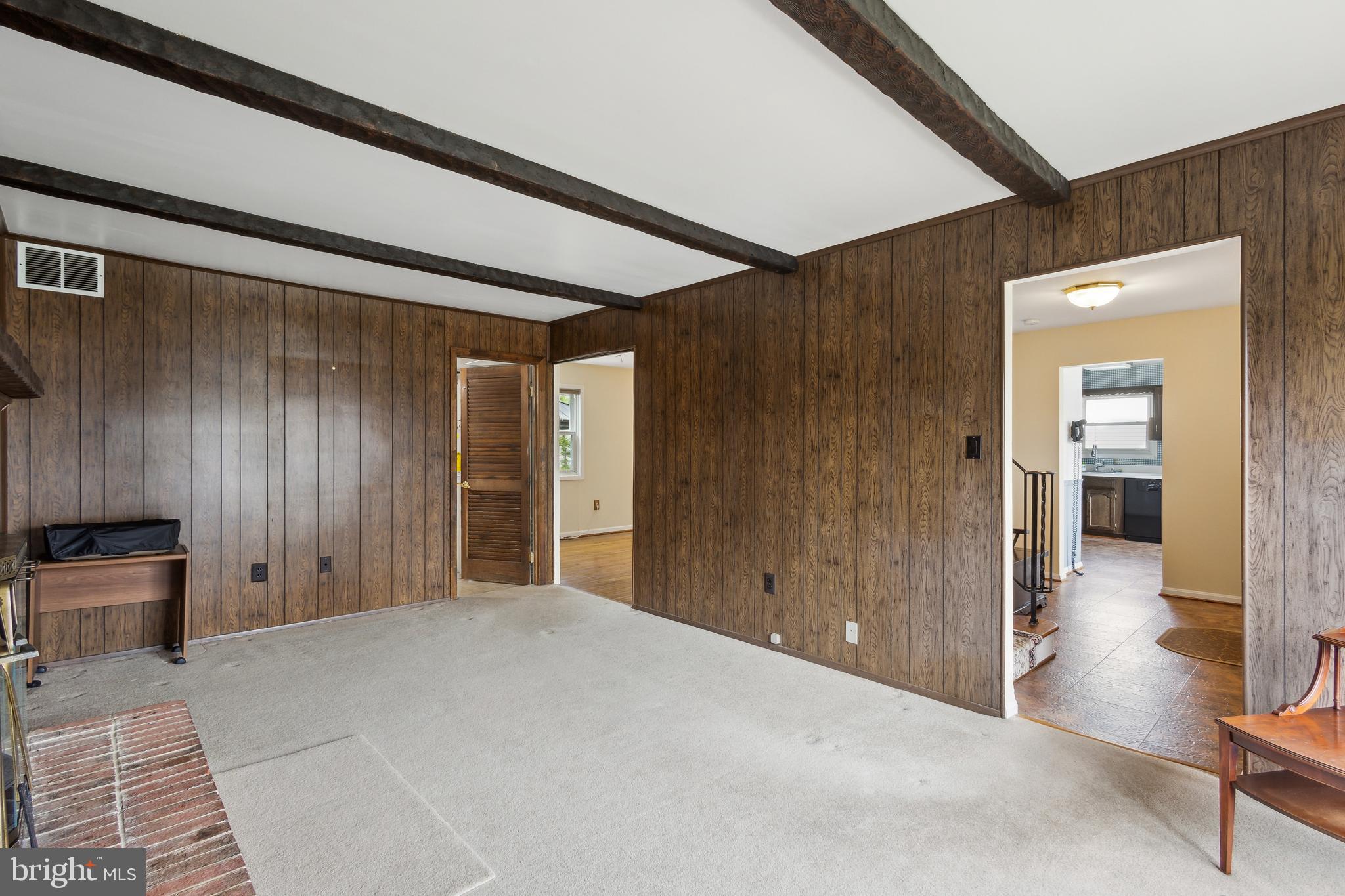 POINT OF WOODS - Residential