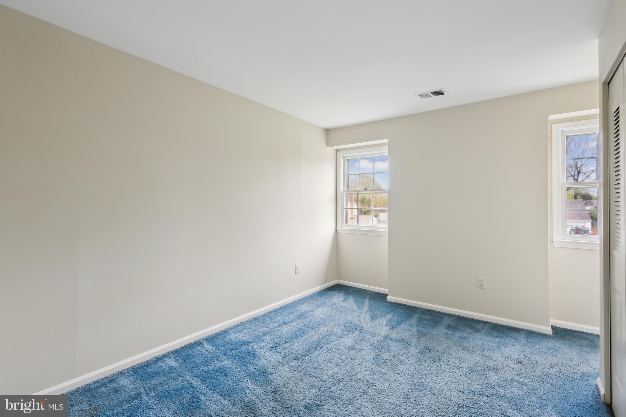 POINT OF WOODS - Residential