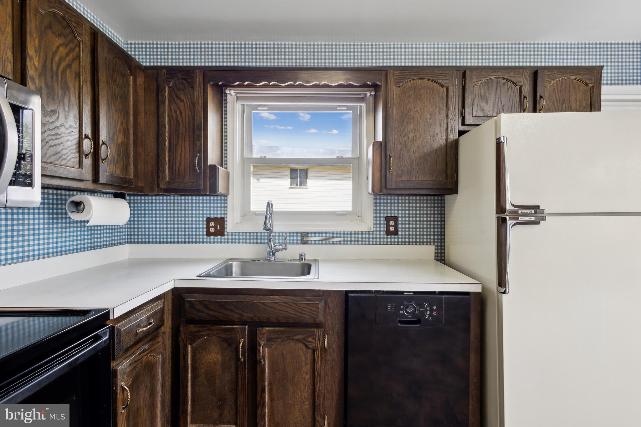 POINT OF WOODS - Residential