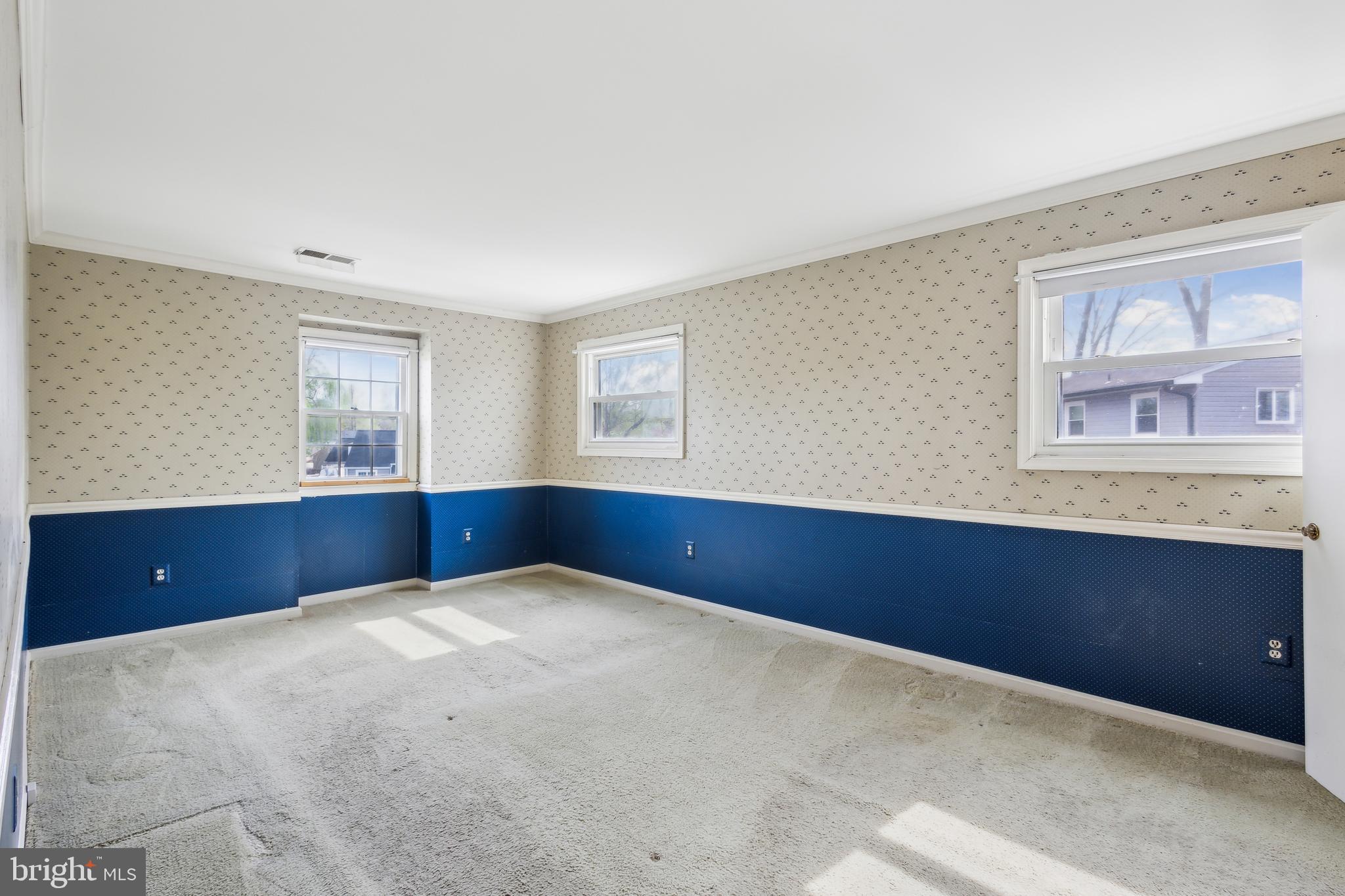 POINT OF WOODS - Residential