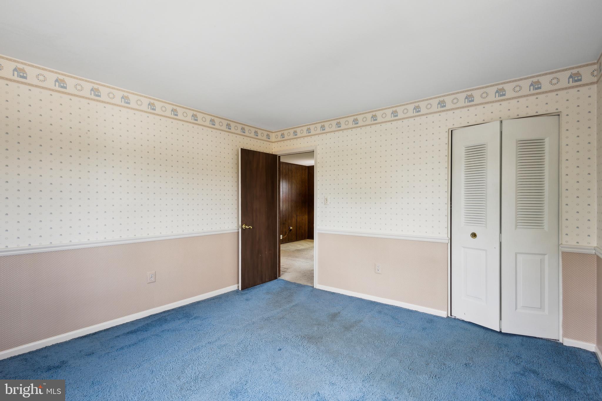 POINT OF WOODS - Residential