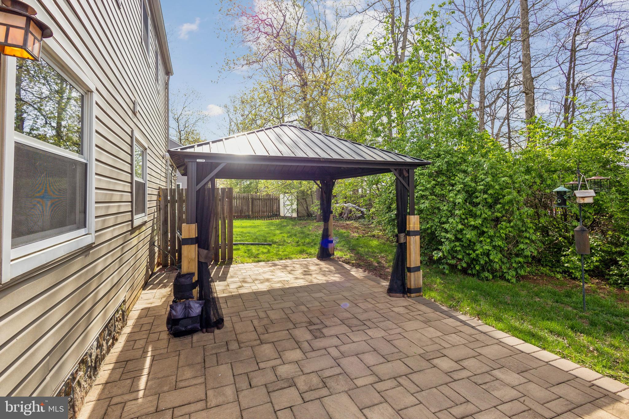 POINT OF WOODS - Residential