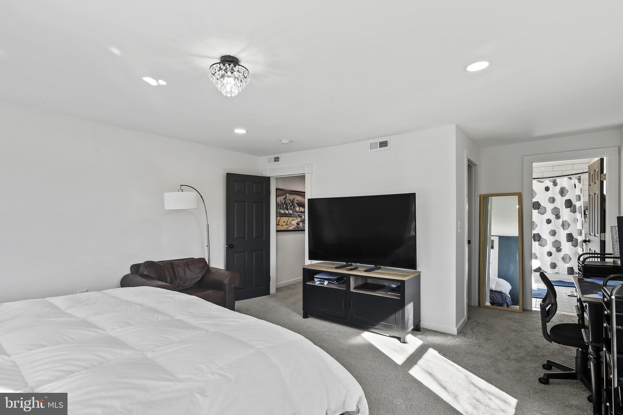 WILSON HEIGHTS - Residential